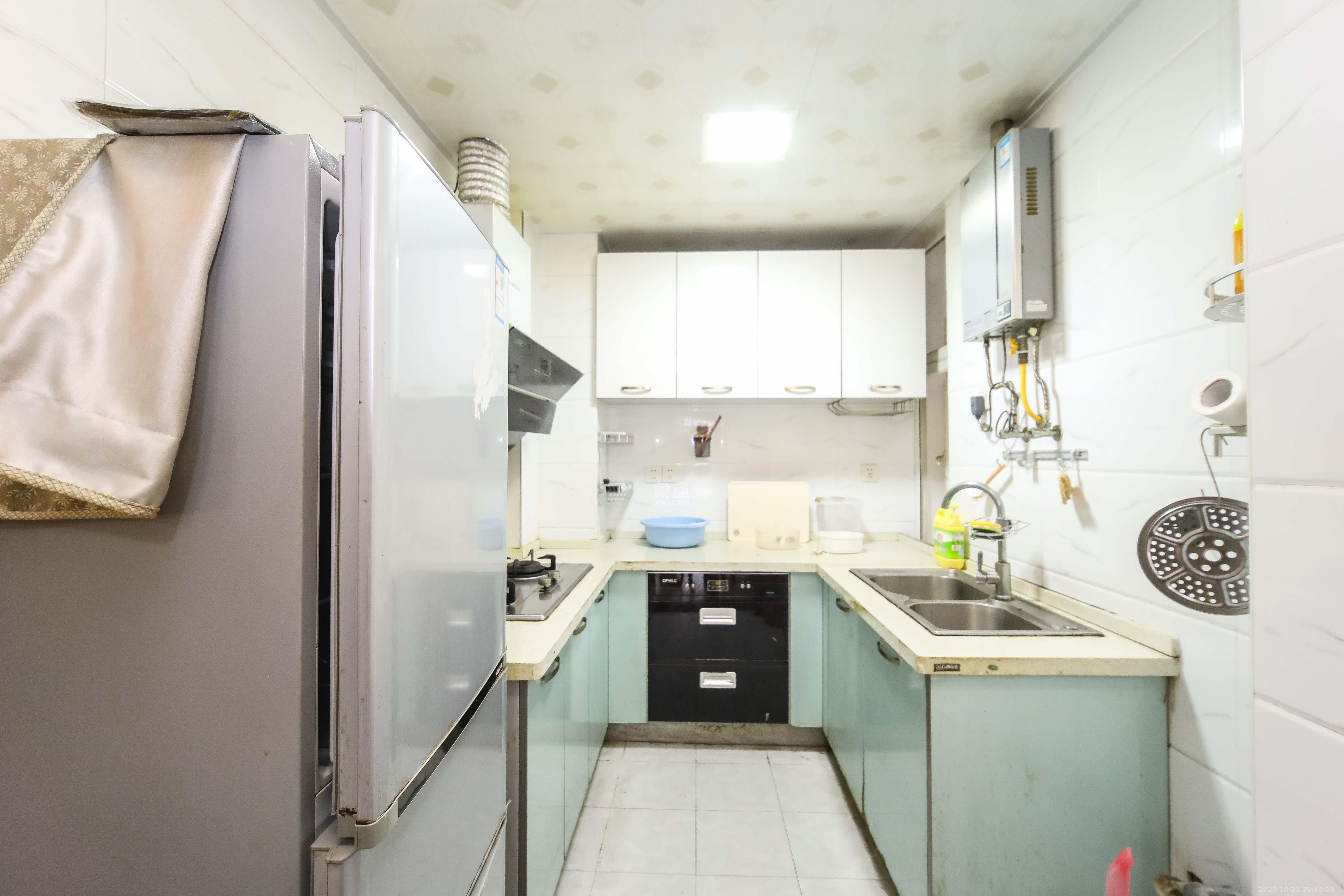 上河国际C区 3室2厅1卫 88.0万 上河国际C区 3室2厅1卫 88.0万厨房