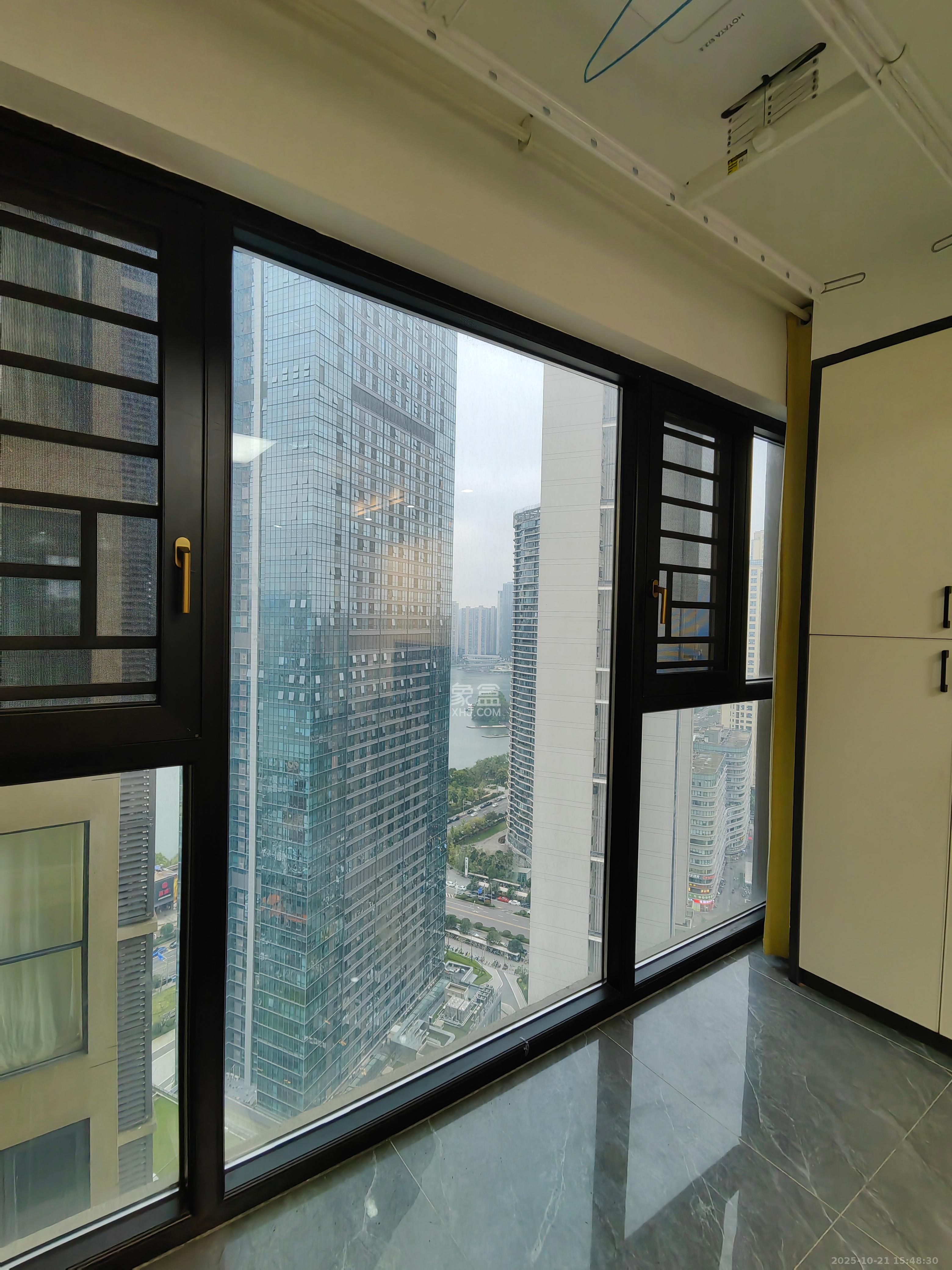 中建梅溪湖中心  3室2厅2卫    3200.0元/月 中建梅溪湖中心  3室2厅2卫    3200.0元/月室内图