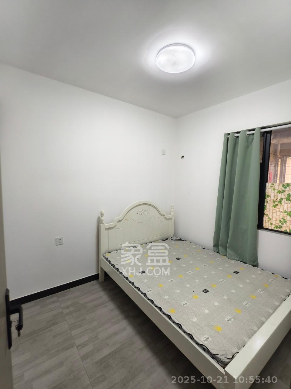 澳海月亮湾  3室2厅2卫    1700.0元/月室内图