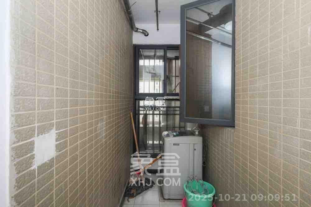 保利麓谷林语C区  2室2厅1卫    2100.0元/月室内图