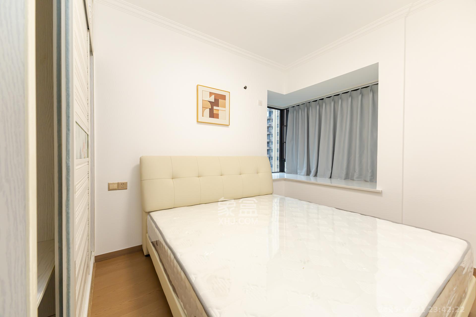 勤诚达境界城  3室2厅1卫    76.8万卧室