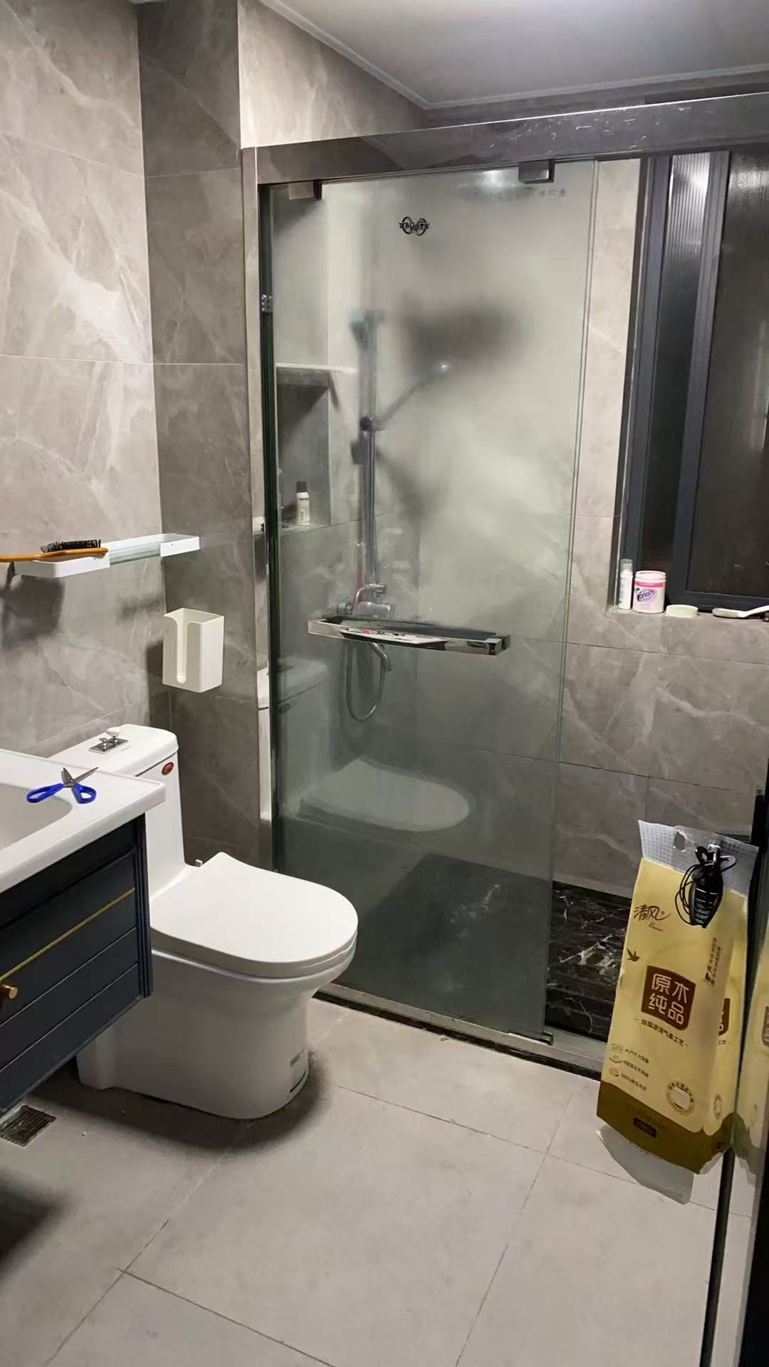 金城天鹅湖  3室2厅1卫    2500.0元/月 金城天鹅湖  3室2厅1卫    2500.0元/月室内图