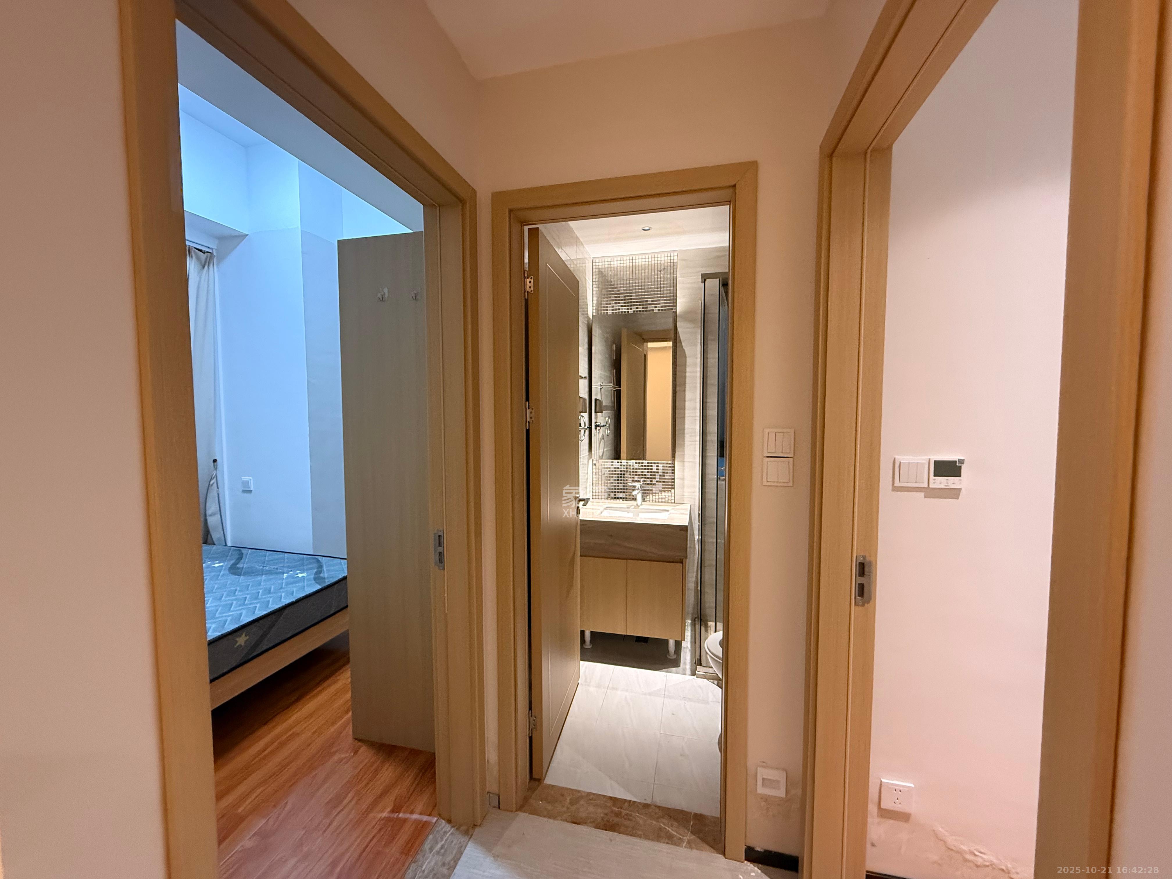 恒大珺悦府 2室2厅1卫 2300.0元/月 恒大珺悦府 2室2厅1卫 2300.0元/月室内图