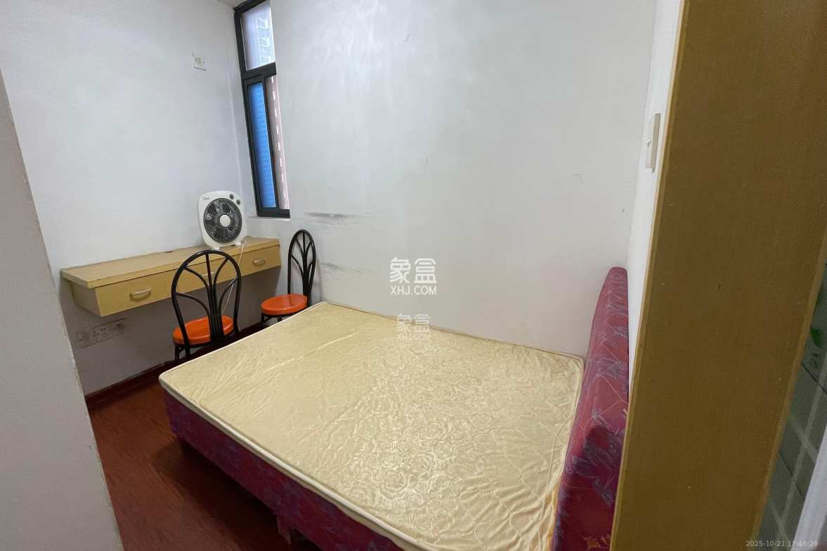 海拔东方 3室2厅1卫 2080.0元/月 海拔东方 3室2厅1卫 2080.0元/月室内图