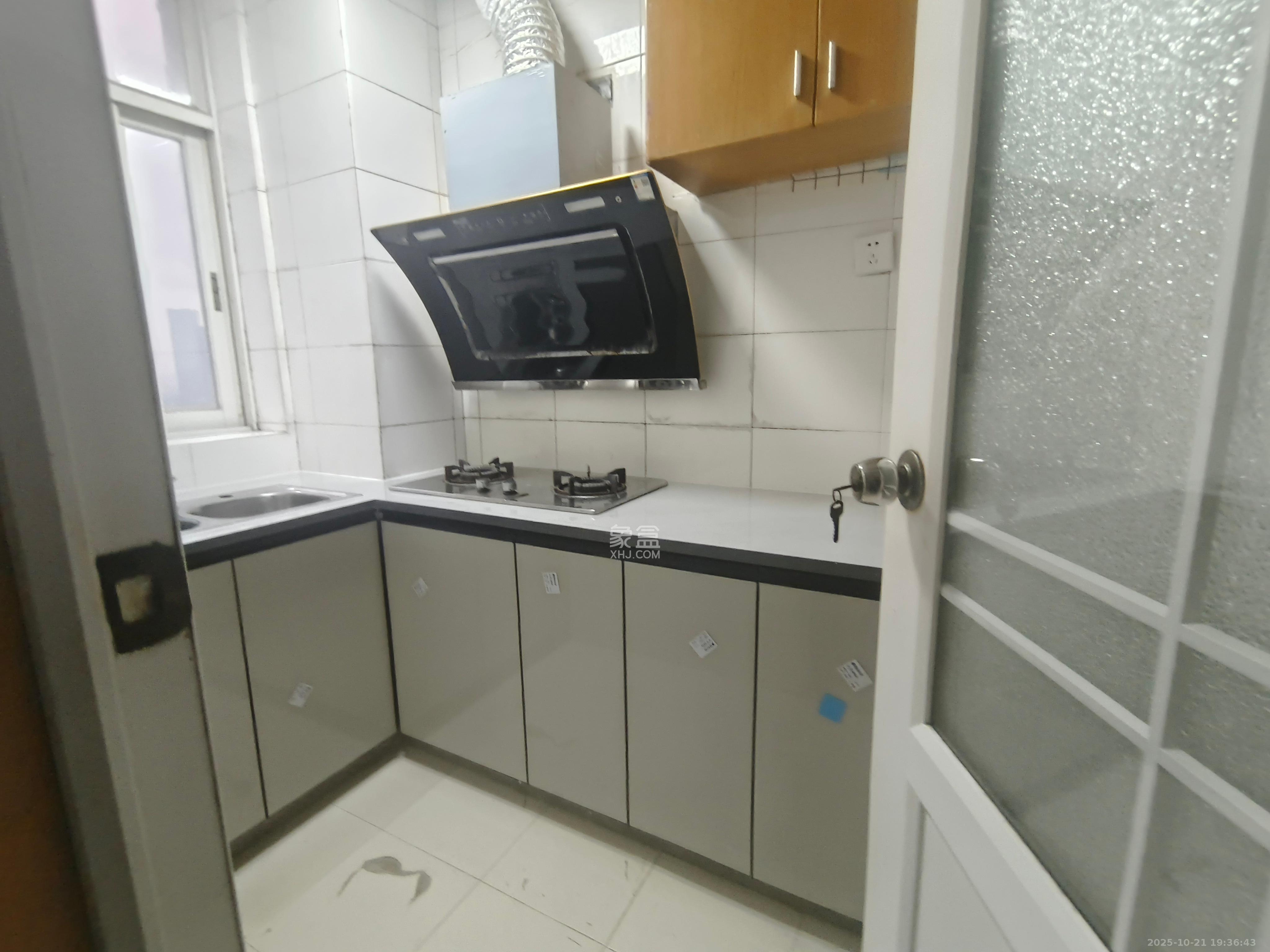 芙蓉公馆  2室1厅1卫    3100.0元/月