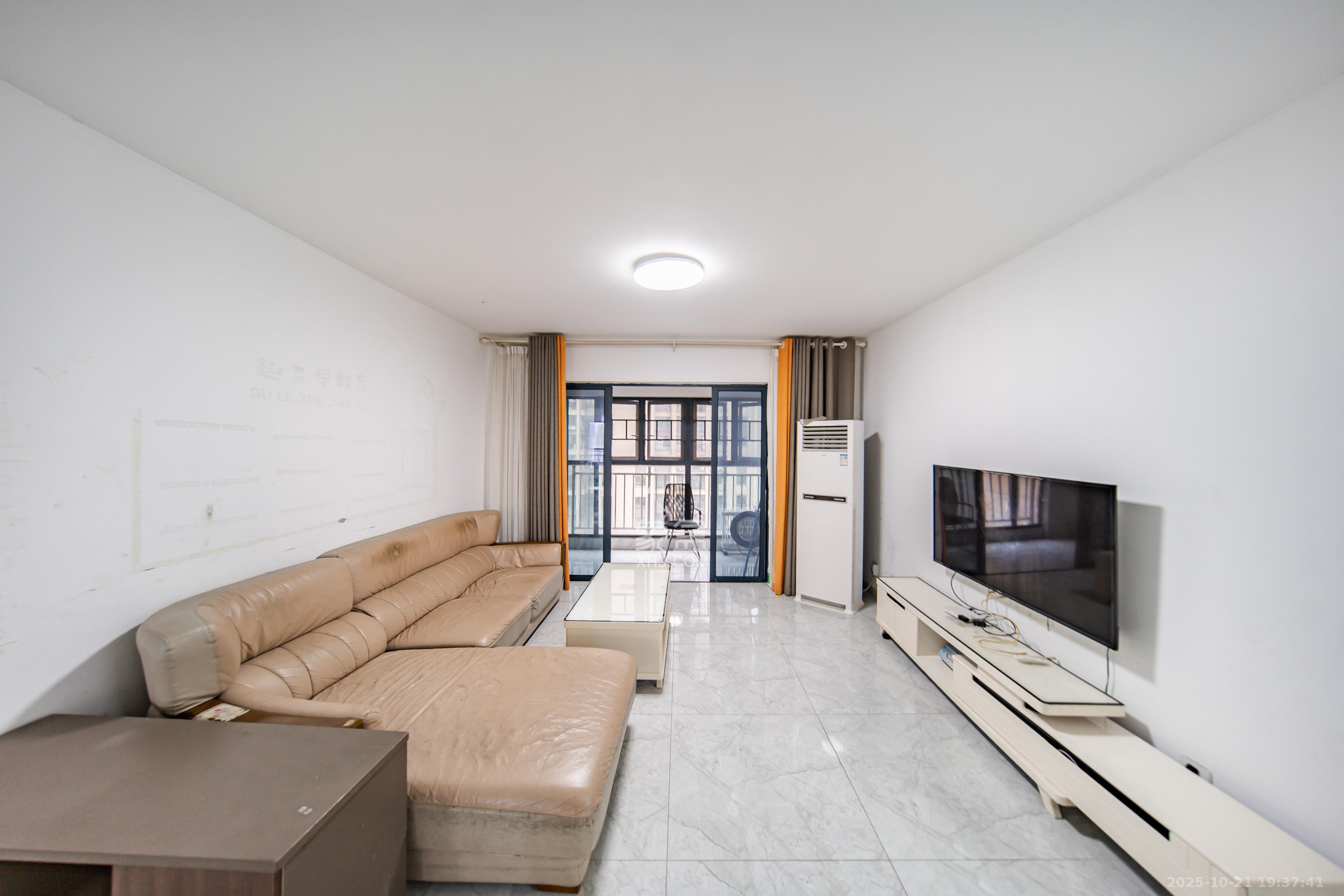 湘熙水郡(观澜海赋家园)  4室2厅2卫    145.0万 湘熙水郡(观澜海赋家园)  4室2厅2卫    145.0万客厅