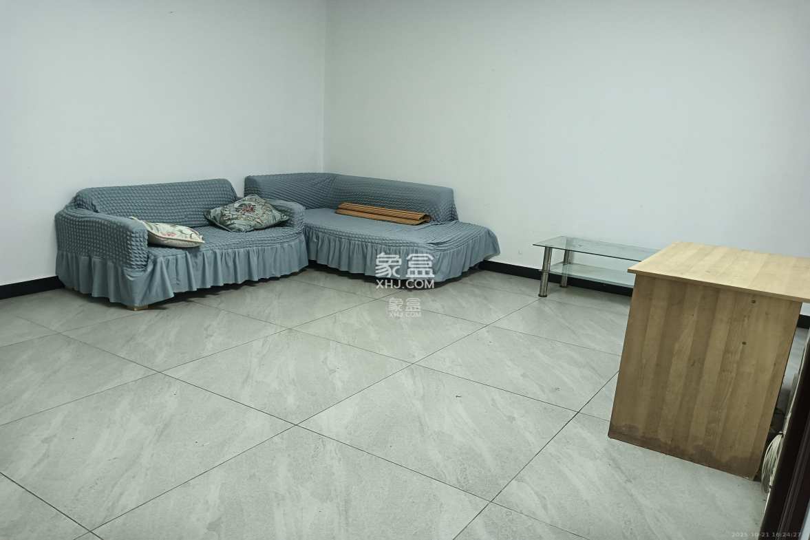 白沙晶城 1室1厅1卫 2300.0元/月 白沙晶城 1室1厅1卫 2300.0元/月室内图