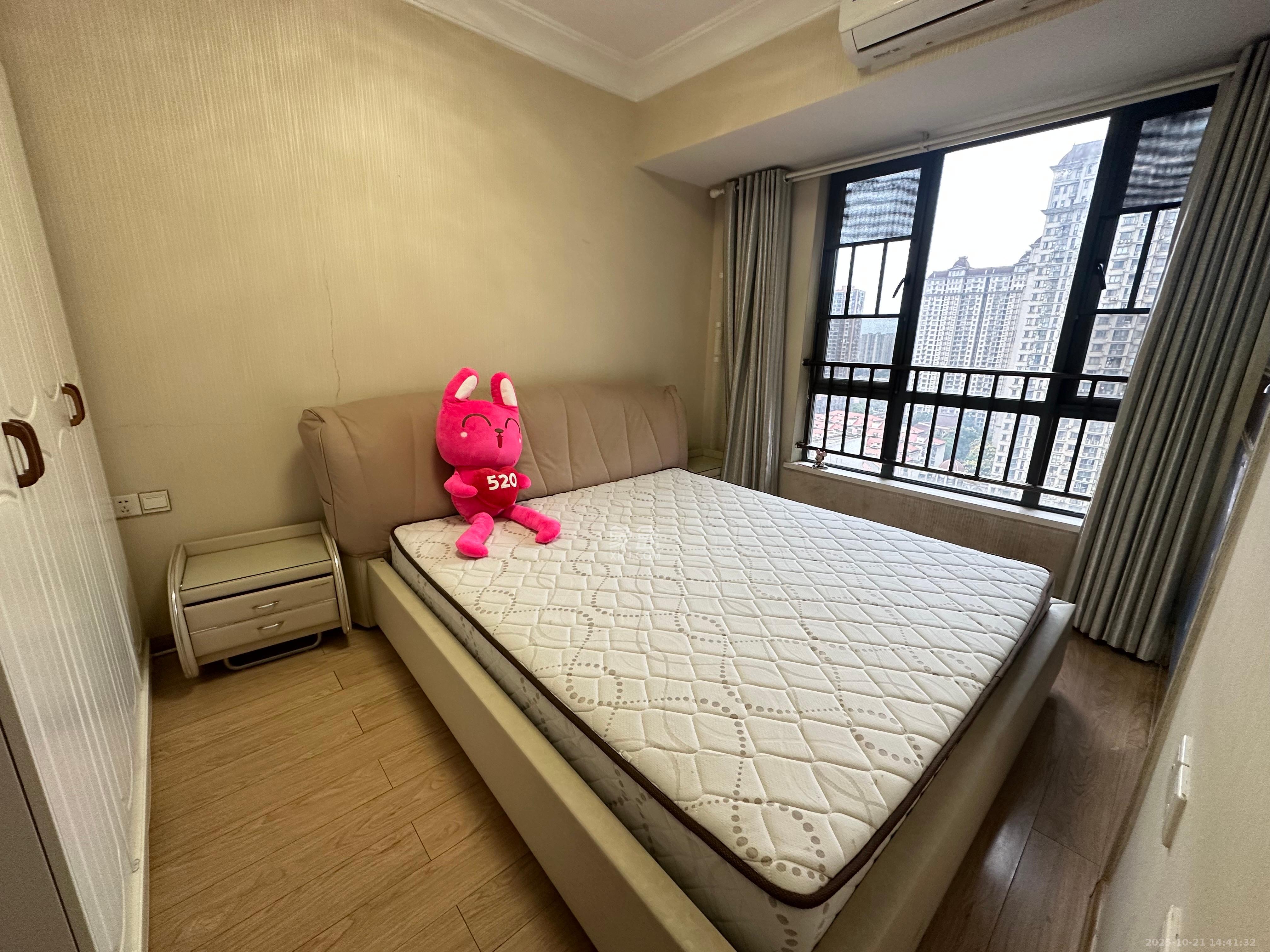 万博汇  3室2厅2卫    4500.0元/月室内图