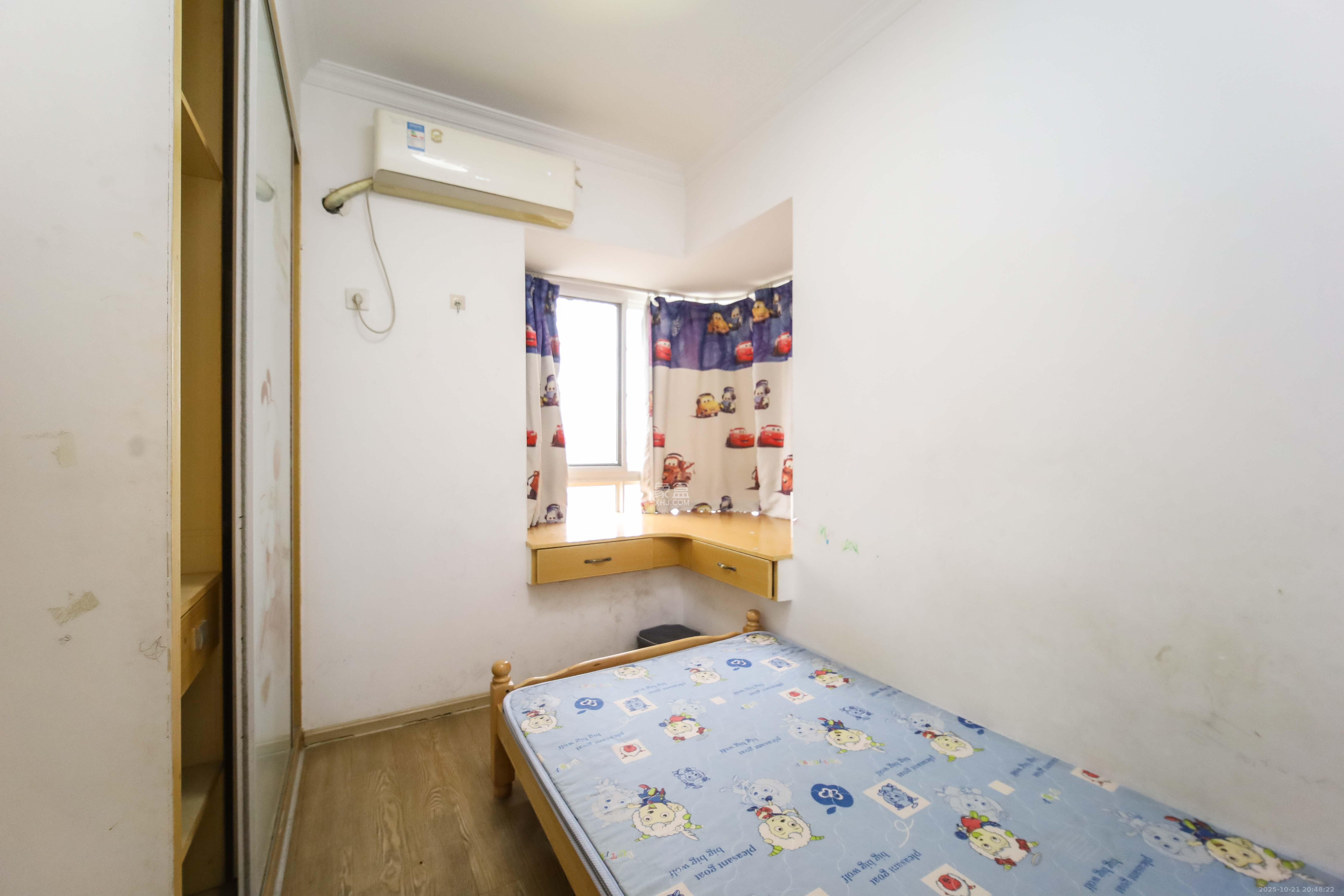 上河国际C区 3室2厅1卫 88.0万 上河国际C区 3室2厅1卫 88.0万卧室