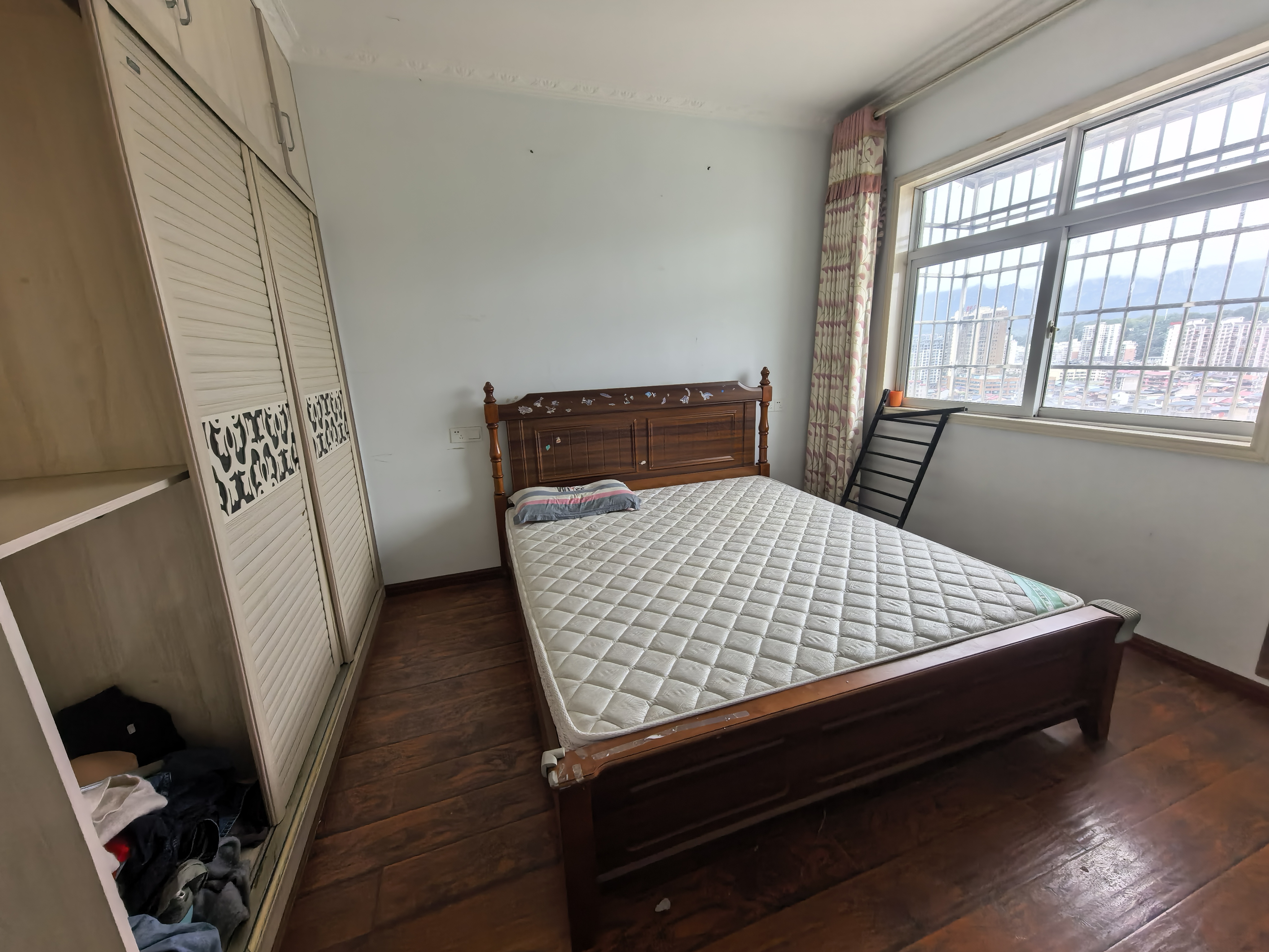 森怡佳苑  2室2厅1卫    46.8万卧室