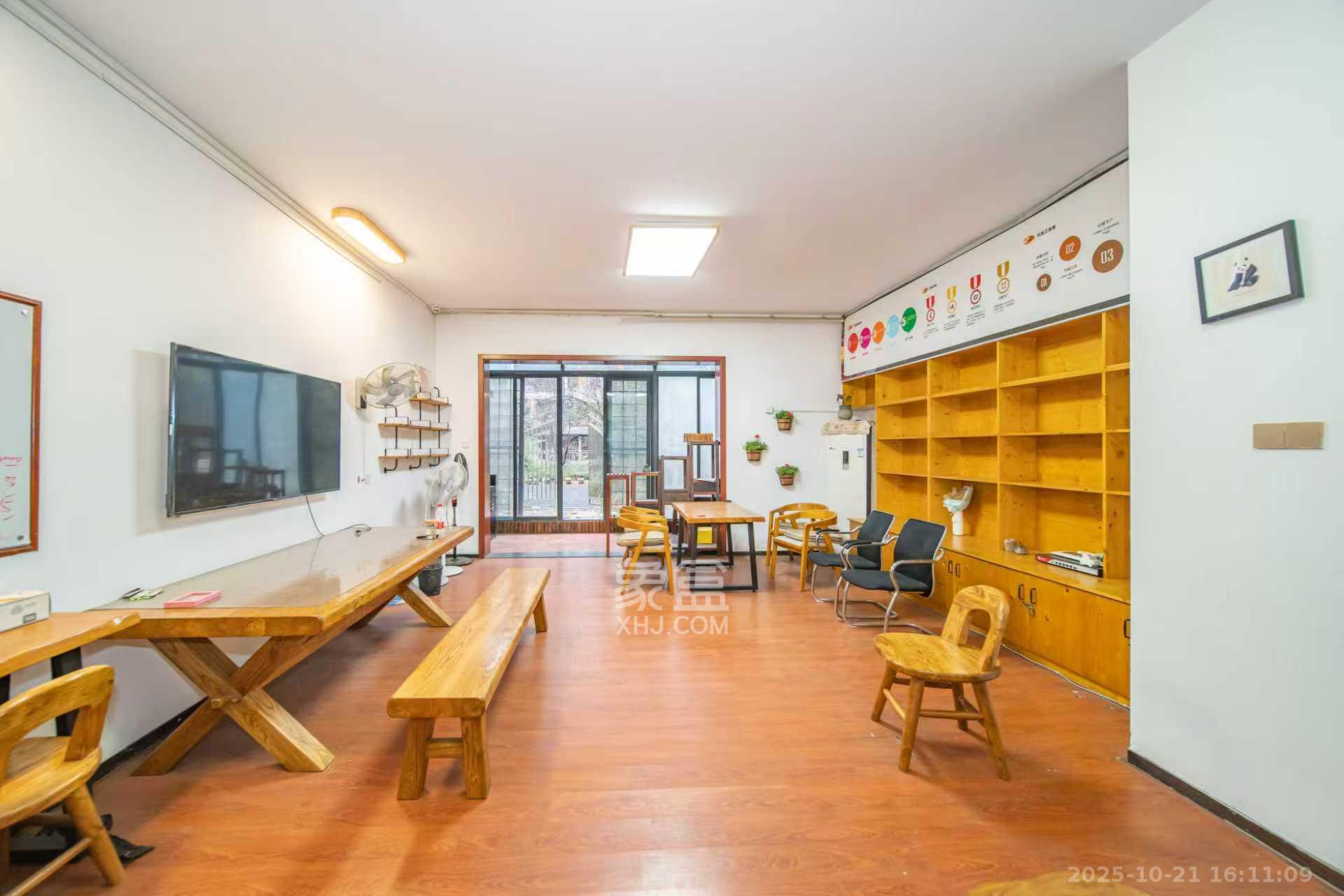 阳光100三期 4室2厅1卫 5000.0元/月 阳光100三期 4室2厅1卫 5000.0元/月室内图