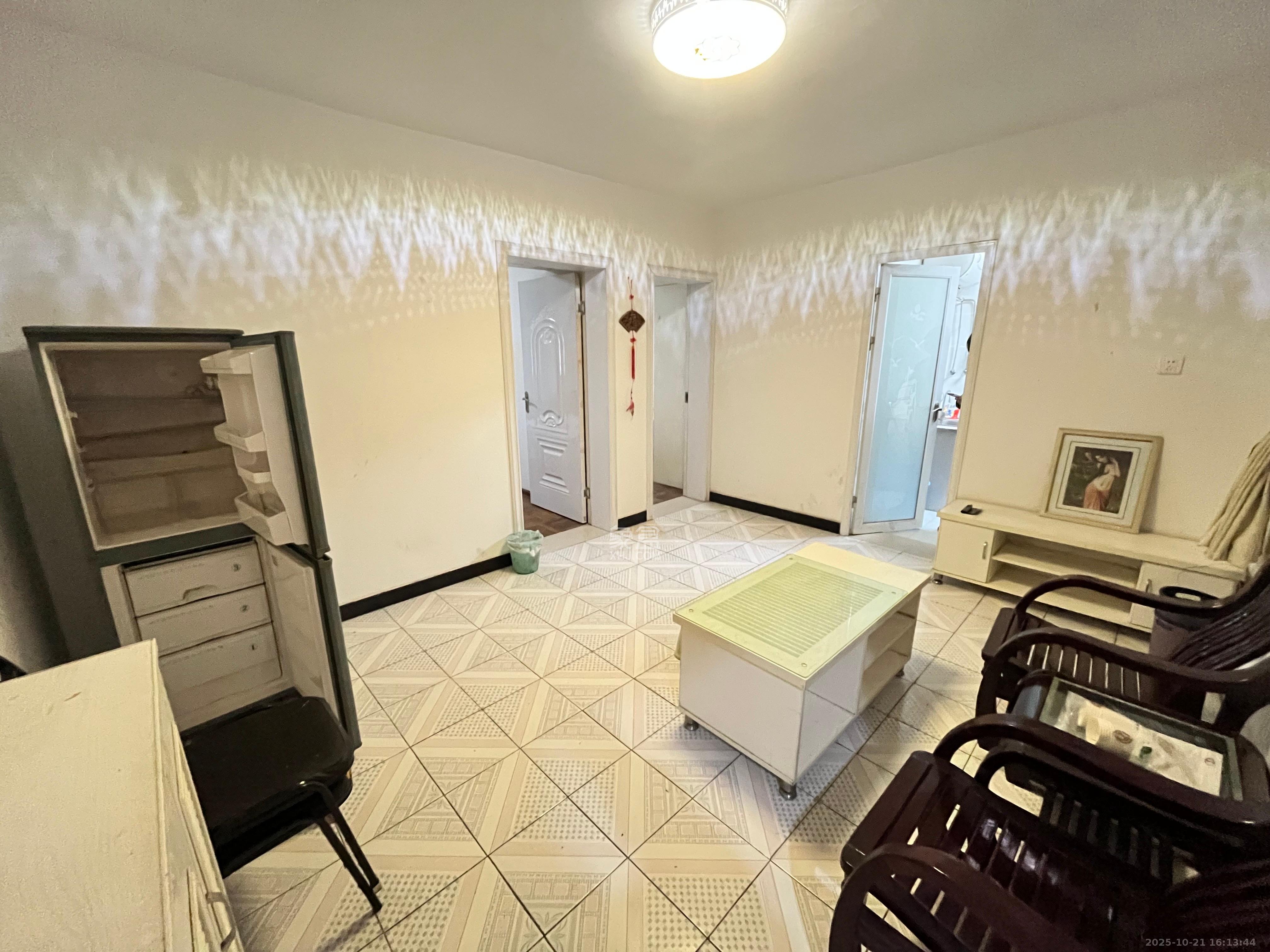 凯华大厦  2室1厅1卫    1600.0元/月