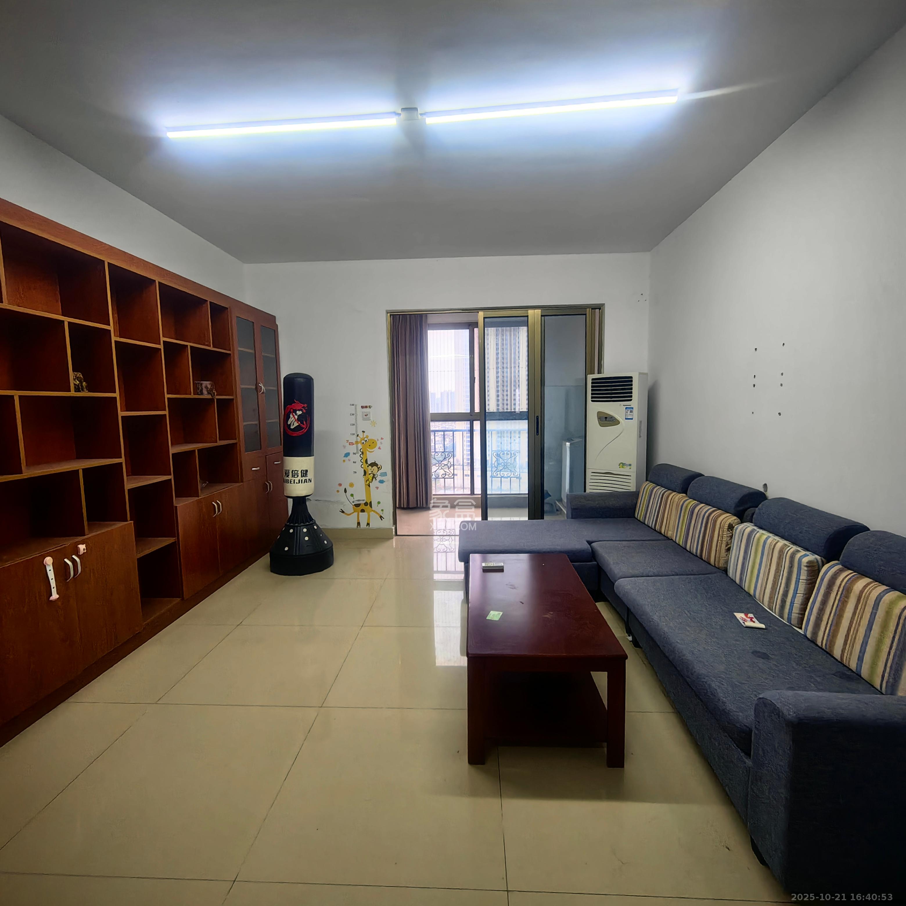 江山帝景雅典  2室2厅1卫    2200.0元/月 江山帝景雅典  2室2厅1卫    2200.0元/月室内图