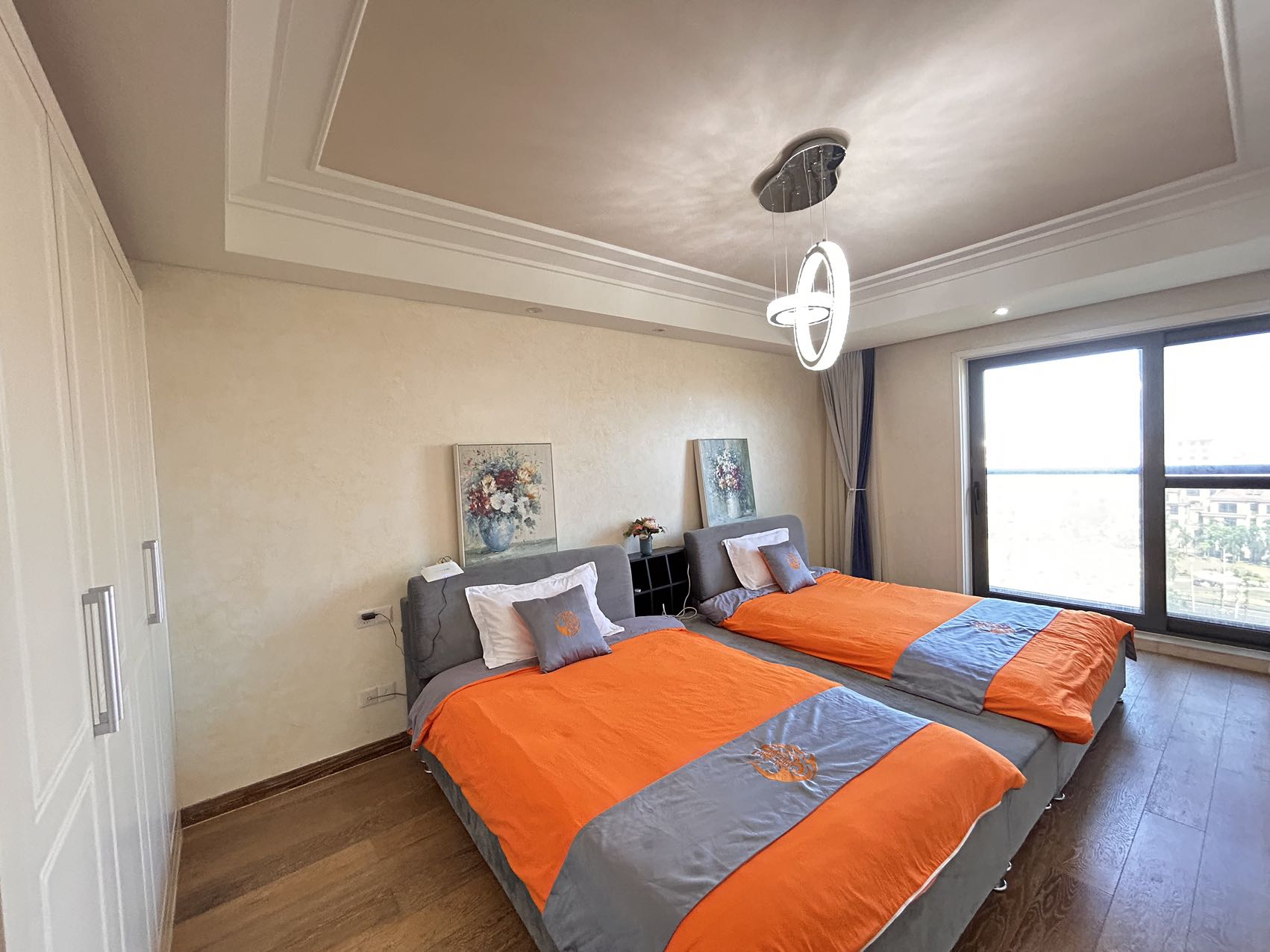 海域阳光(一二期)  3室2厅2卫    3000.0元/月 海域阳光(一二期)  3室2厅2卫    3000.0元/月室内图