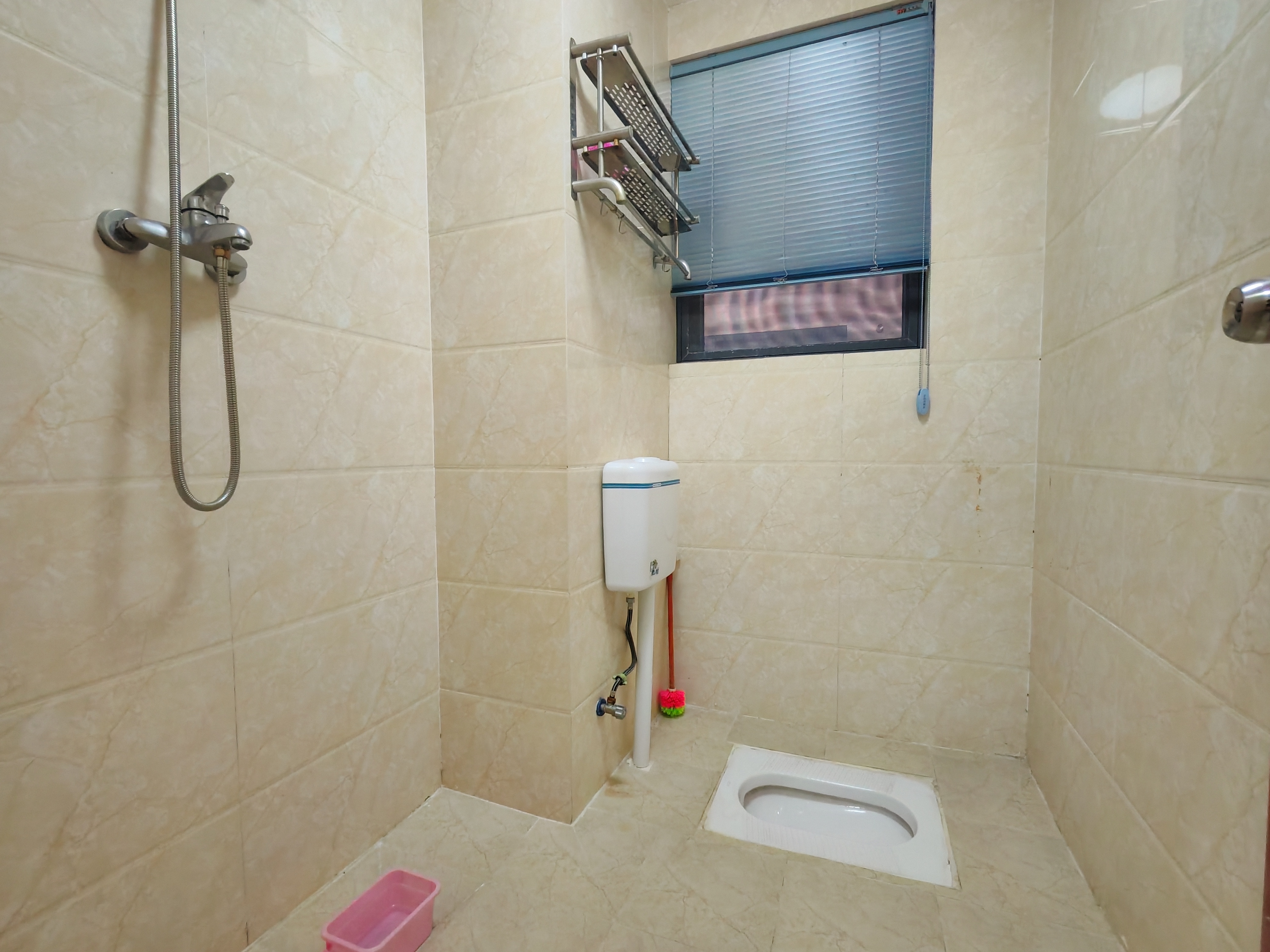 美舍嘉苑一期  3室2厅2卫    2600.0元/月室内图