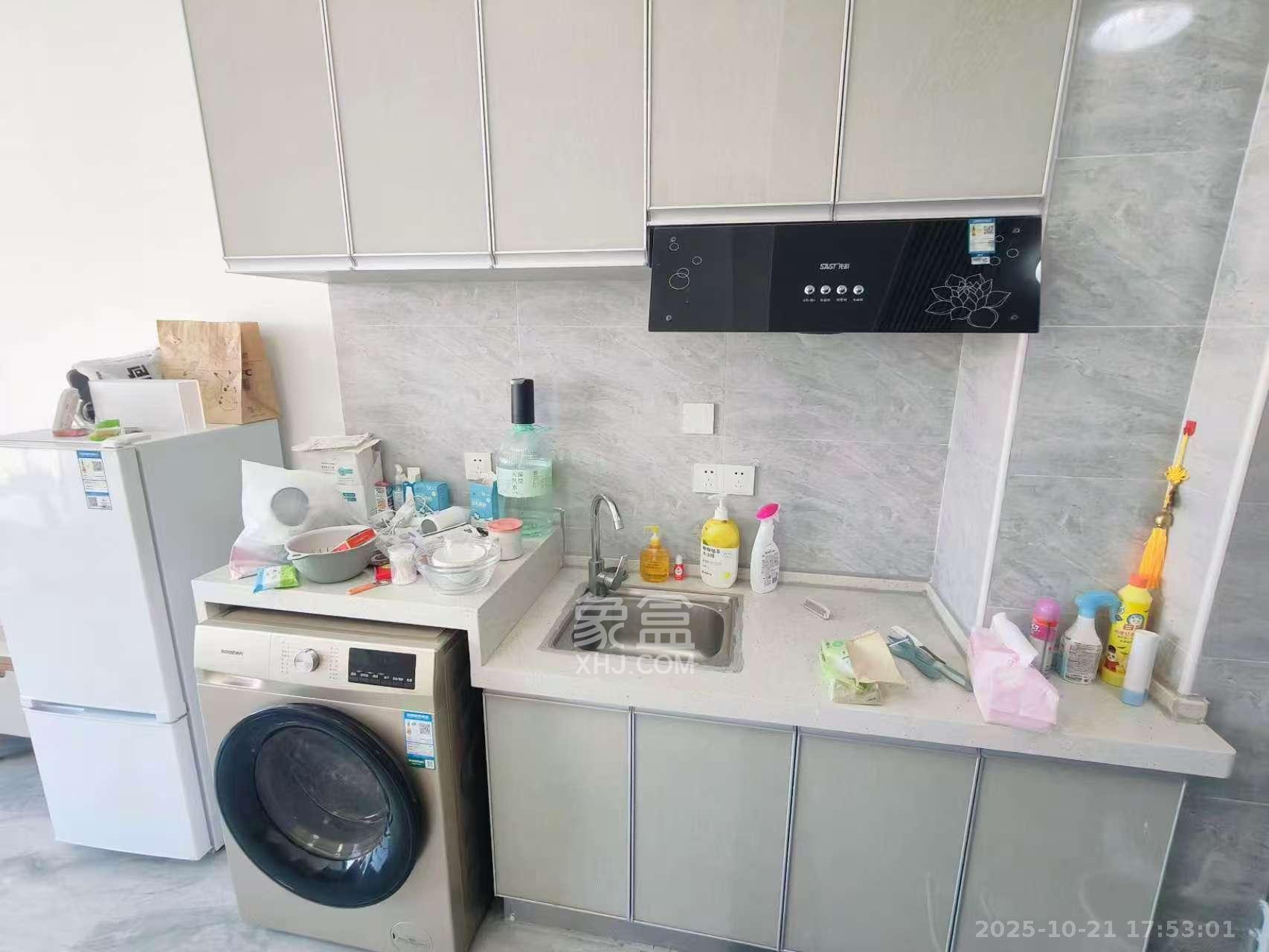 天心白沙里  1室1厅1卫    1800.0元/月室内图