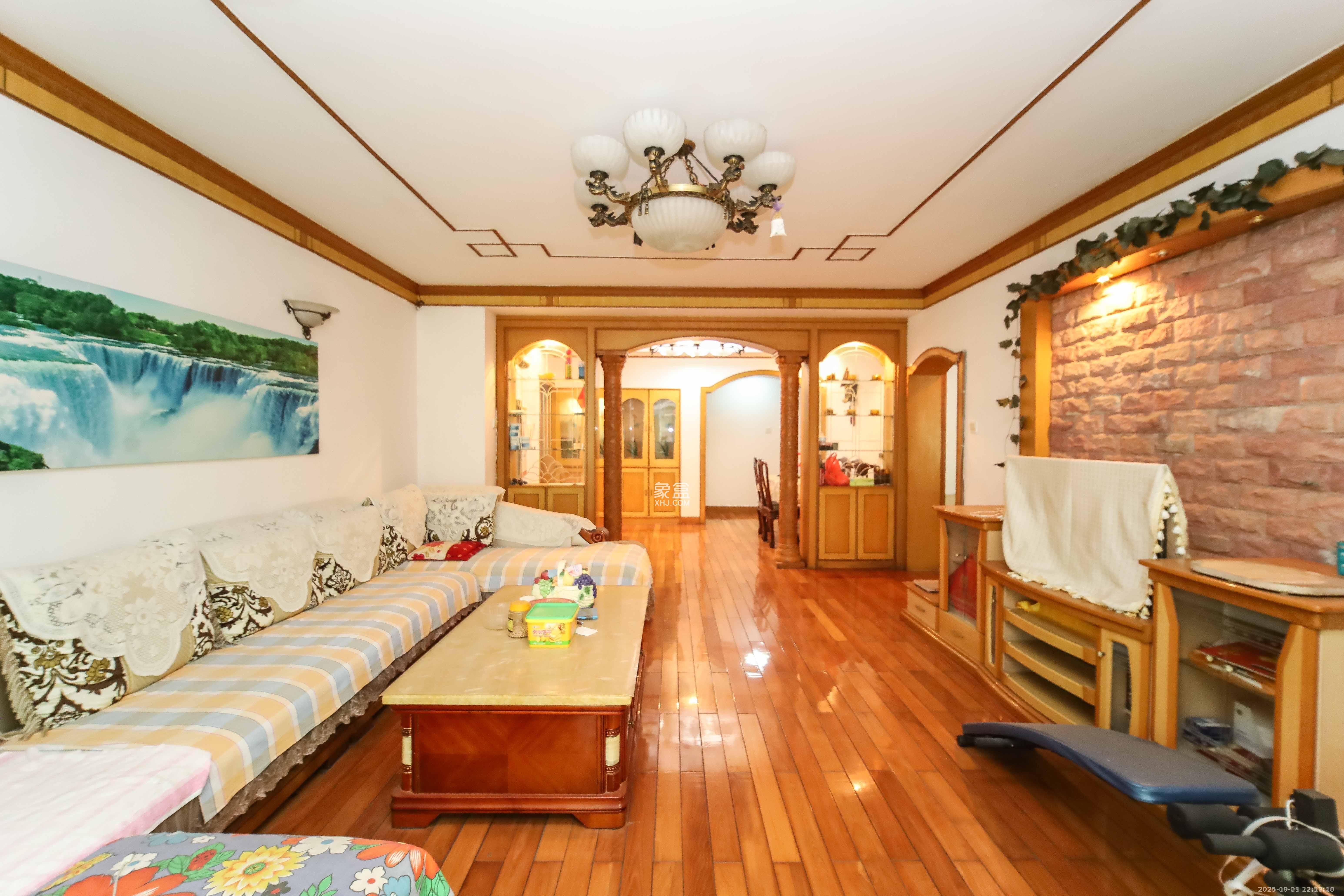 德政园  3室2厅1卫    2200.0元/月 德政园  3室2厅1卫    2200.0元/月