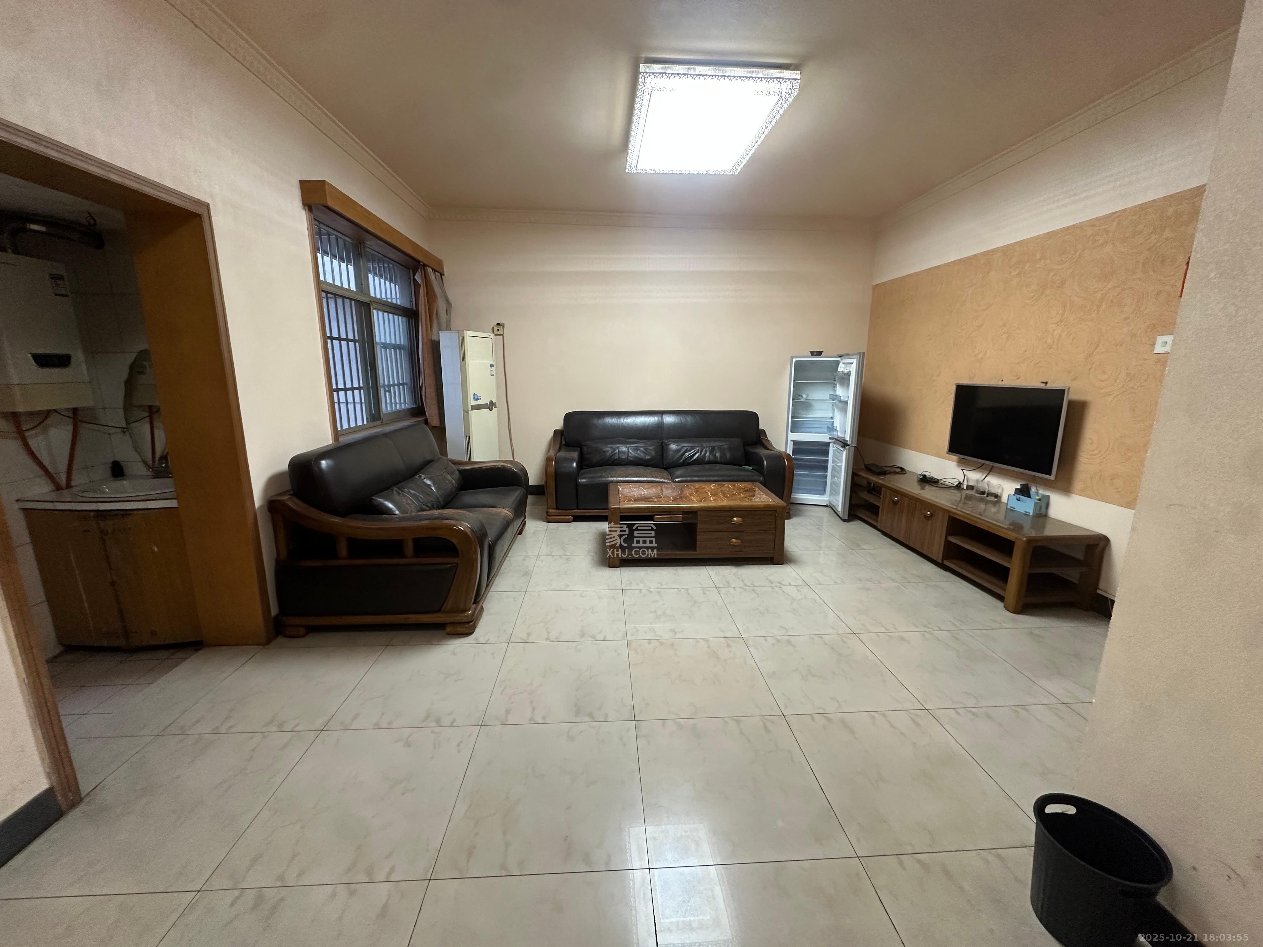 长华小区  3室2厅1卫    1500.0元/月