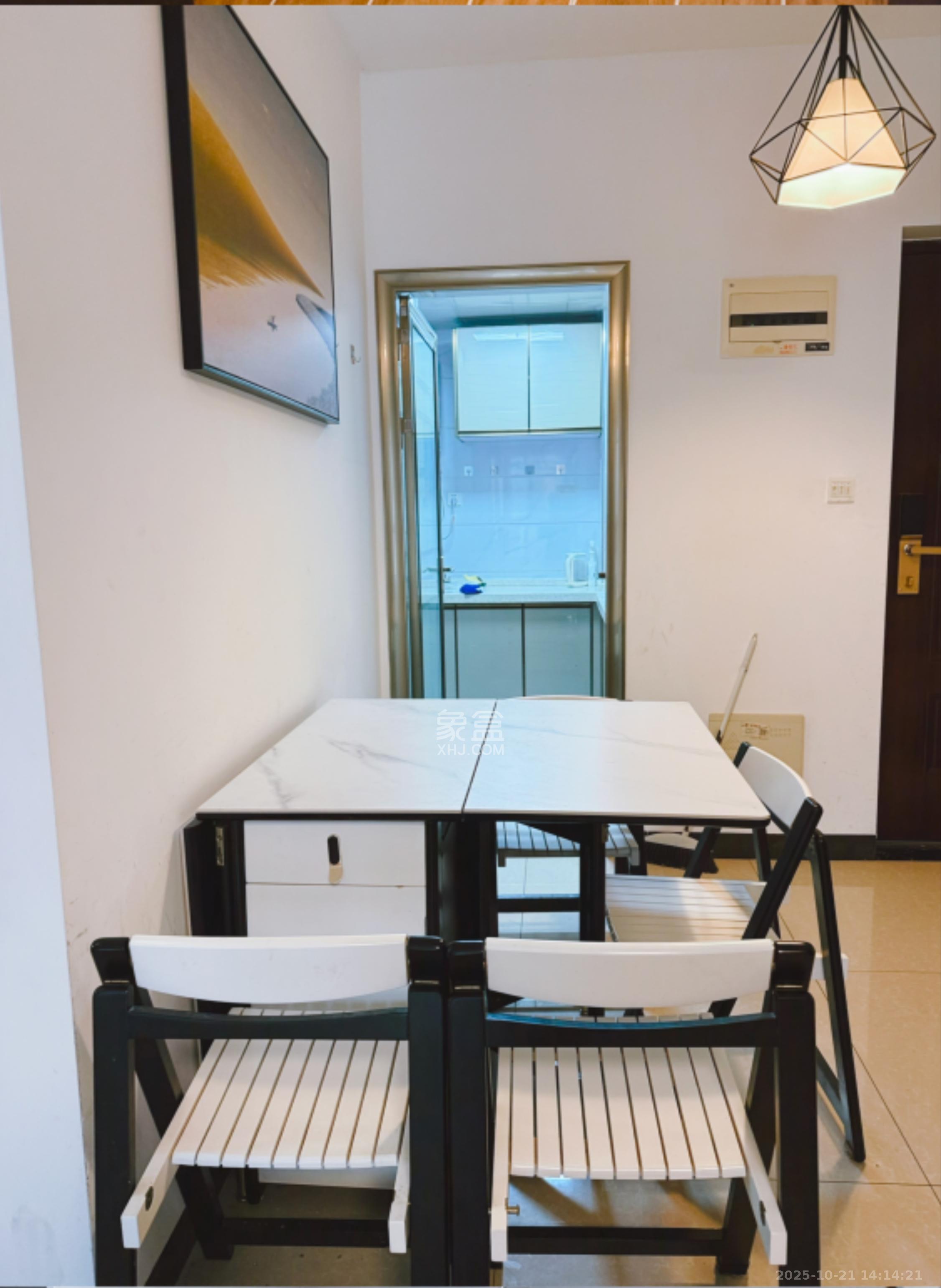 协信星澜汇  2室2厅1卫    2800.0元/月室内图