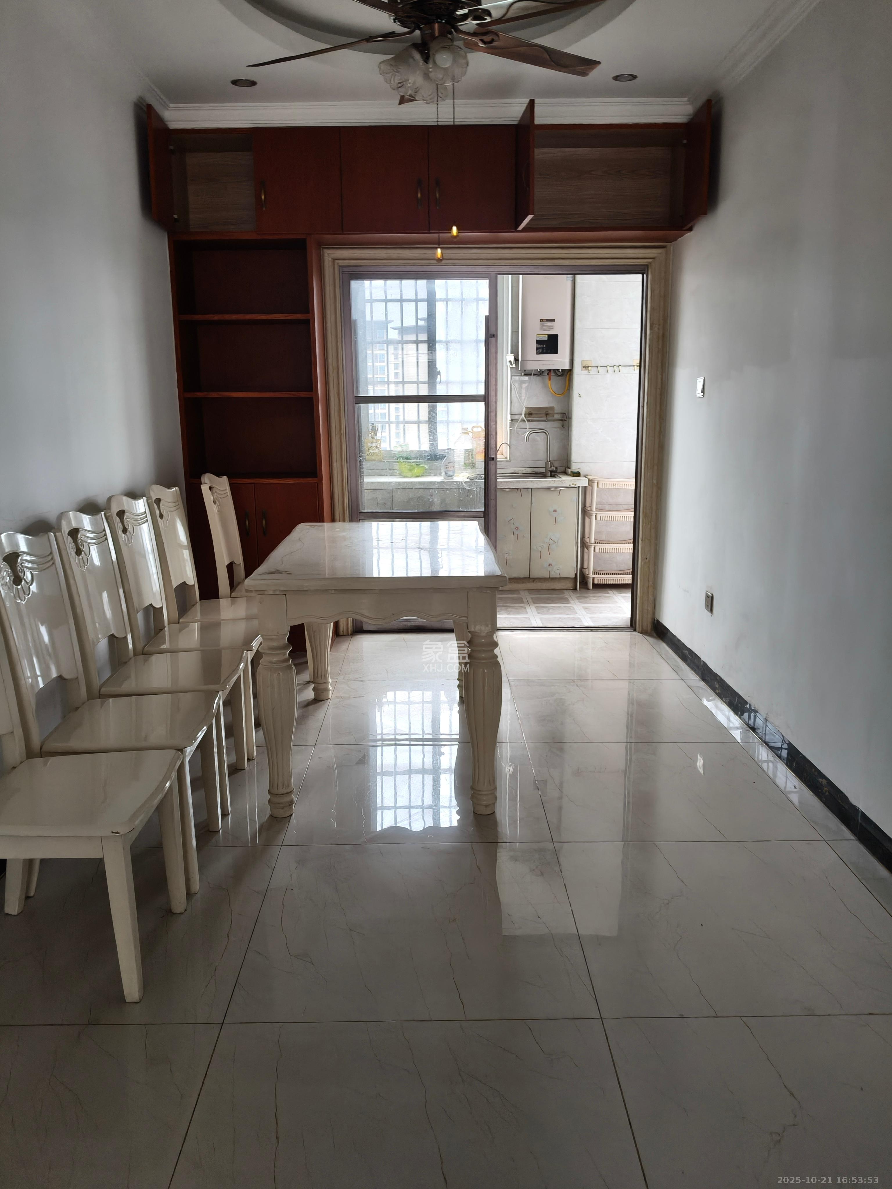 豪庭（江城豪庭）  3室2厅2卫    2300.0元/月室内图