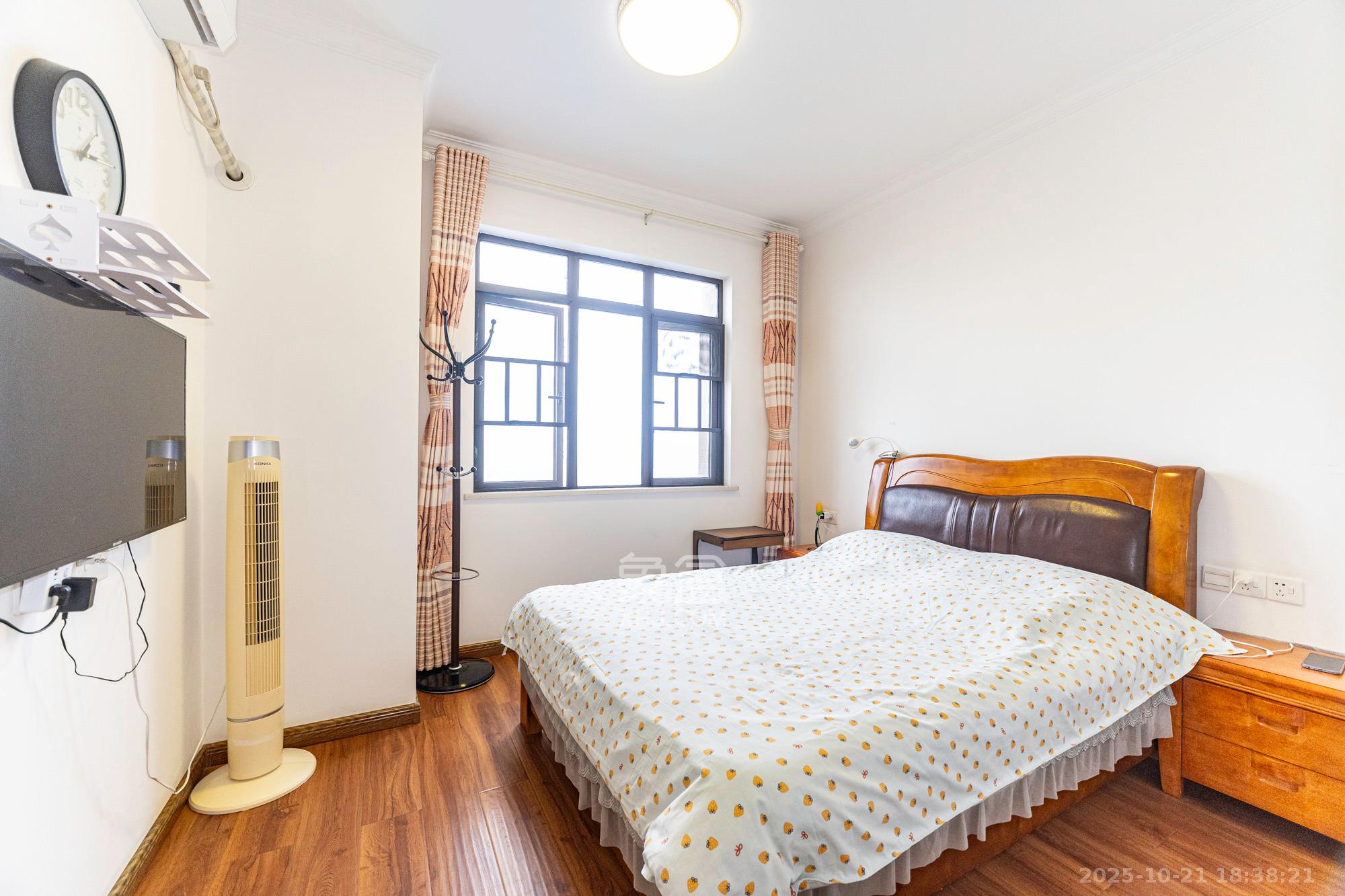 艾美潇湘 3室2厅1卫 65.0万 艾美潇湘 3室2厅1卫 65.0万卧室