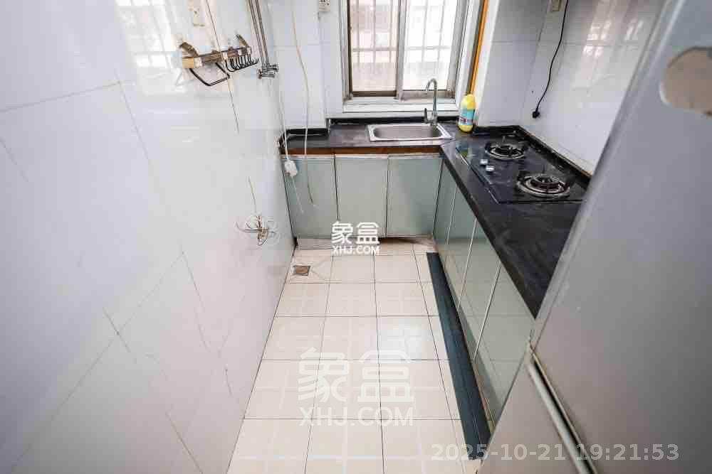 咸嘉新村嘉兴苑  2室2厅1卫    1800.0元/月 咸嘉新村嘉兴苑  2室2厅1卫    1800.0元/月室内图