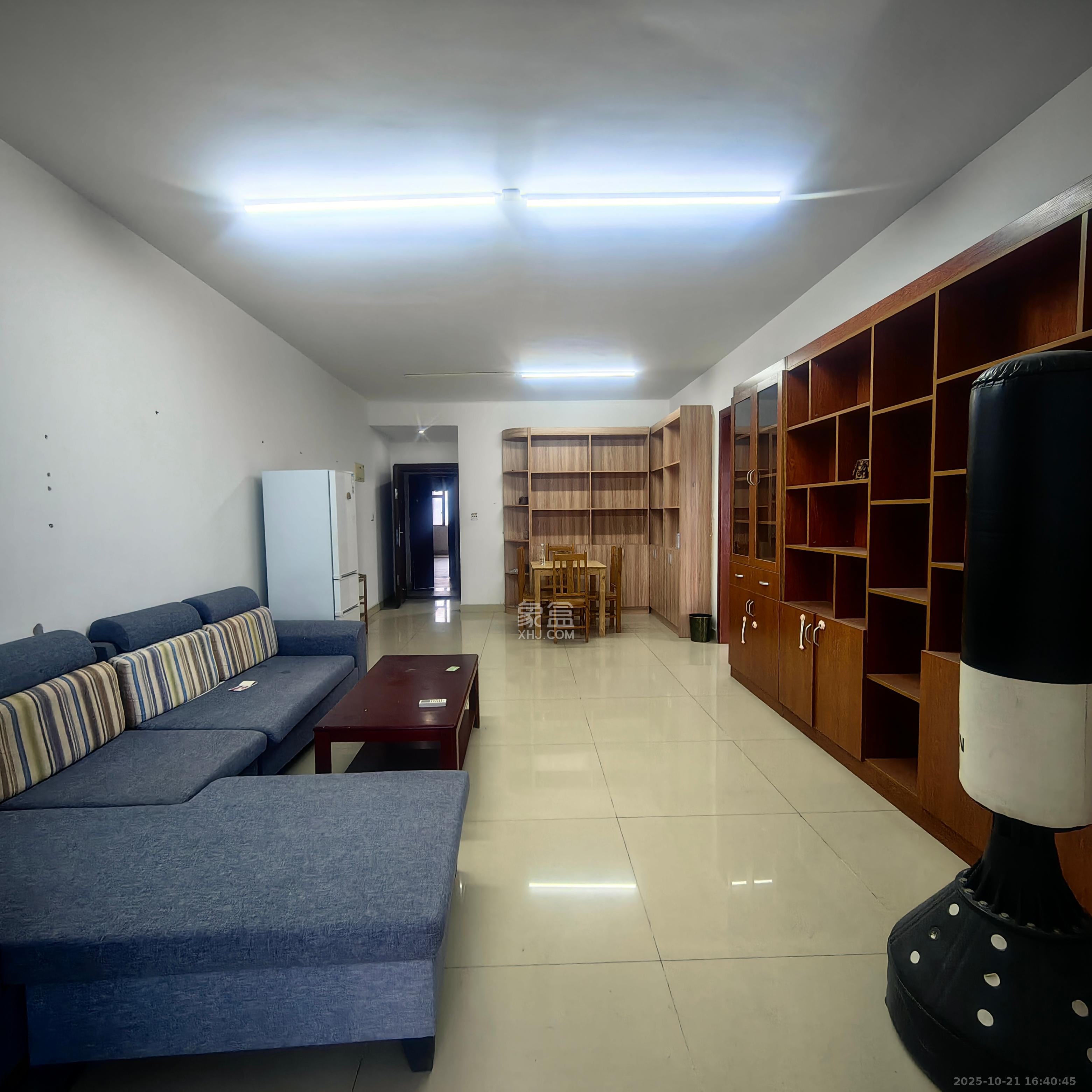 江山帝景雅典  2室2厅1卫    2200.0元/月 江山帝景雅典  2室2厅1卫    2200.0元/月