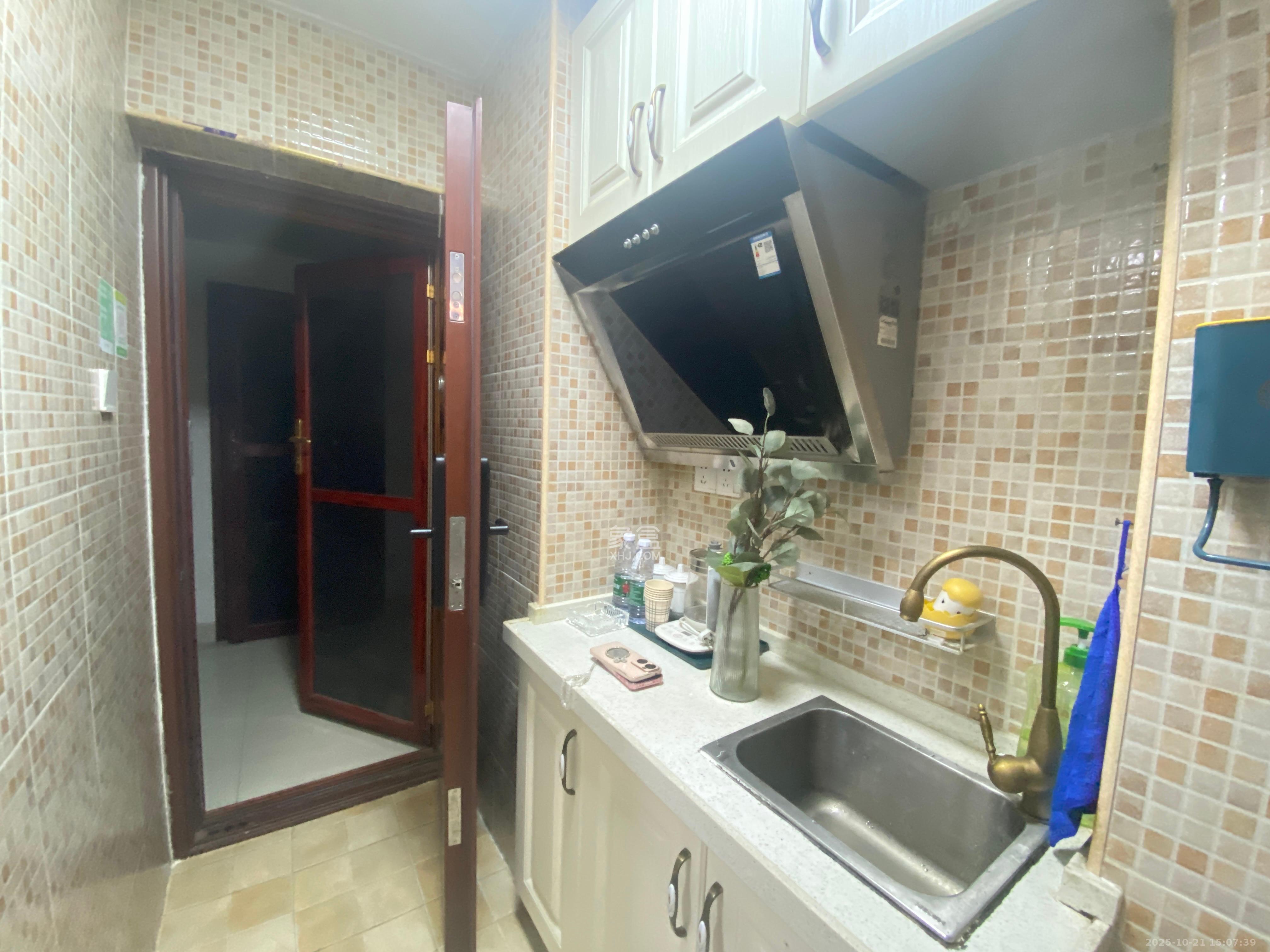 惠通才郡  1室1厅1卫    1700.0元/月室内图