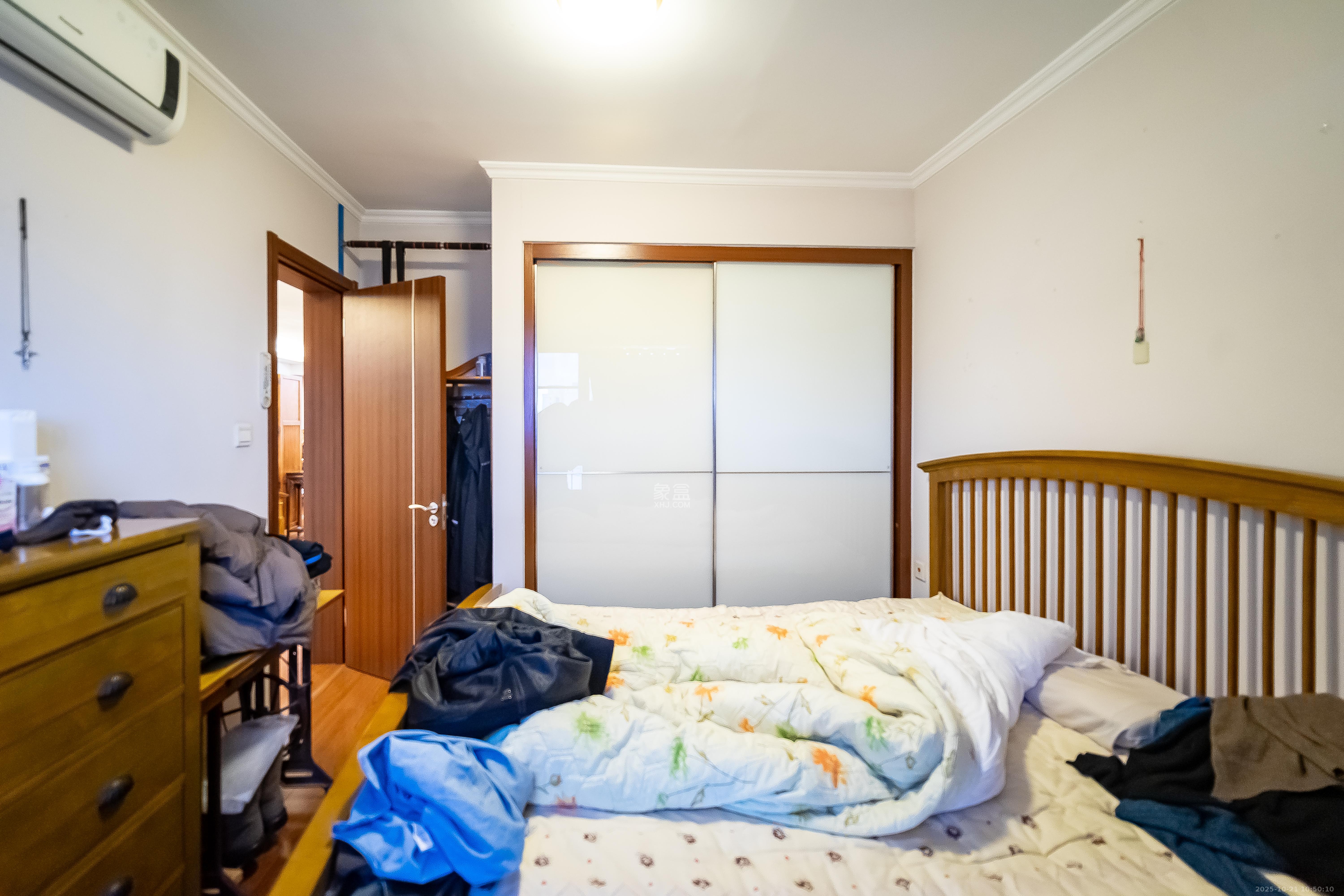 万科金域华府三四期  3室2厅1卫    2800.0元/月室内图