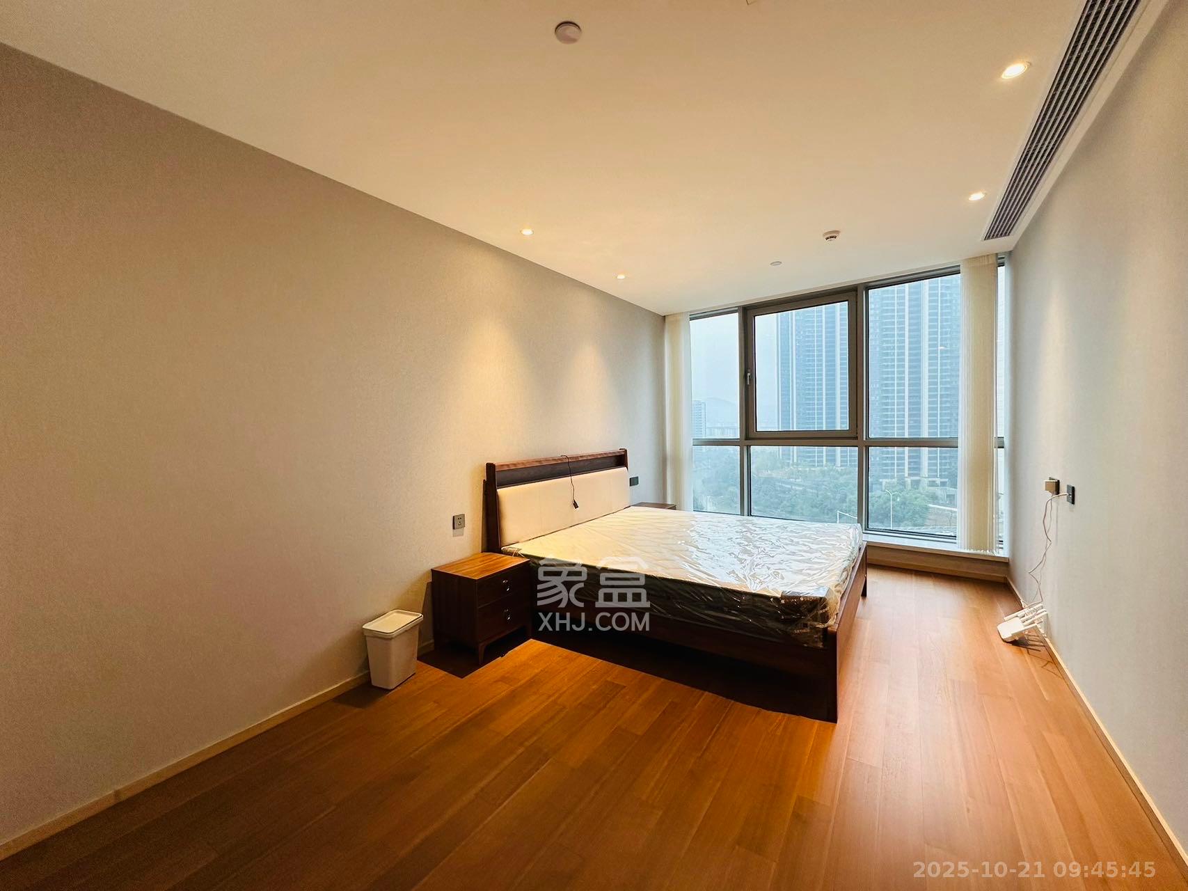 正荣梅溪紫阙台  4室2厅4卫    8000.0元/月室内图