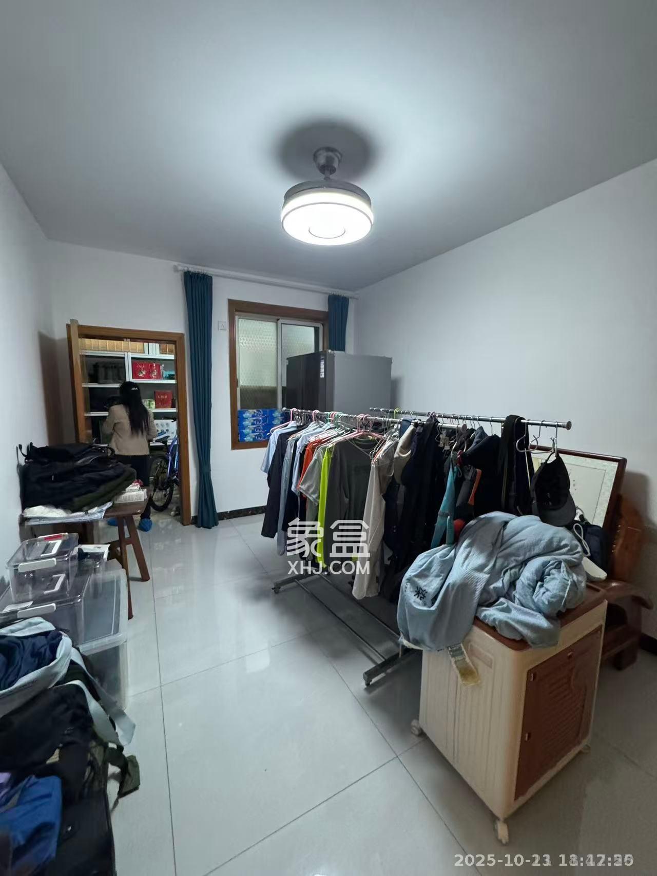 乔庄社区 3室1厅1卫 2200.0元/月 乔庄社区 3室1厅1卫 2200.0元/月室内图