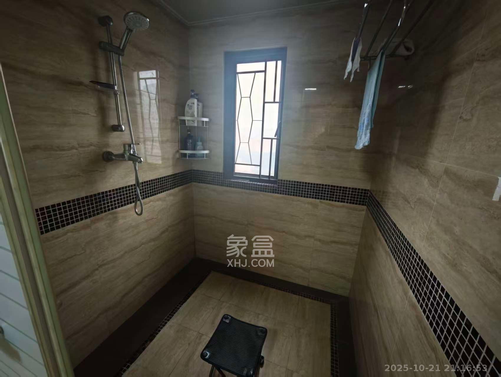 万科城市花园  3室2厅2卫    2800.0元/月 万科城市花园  3室2厅2卫    2800.0元/月室内图