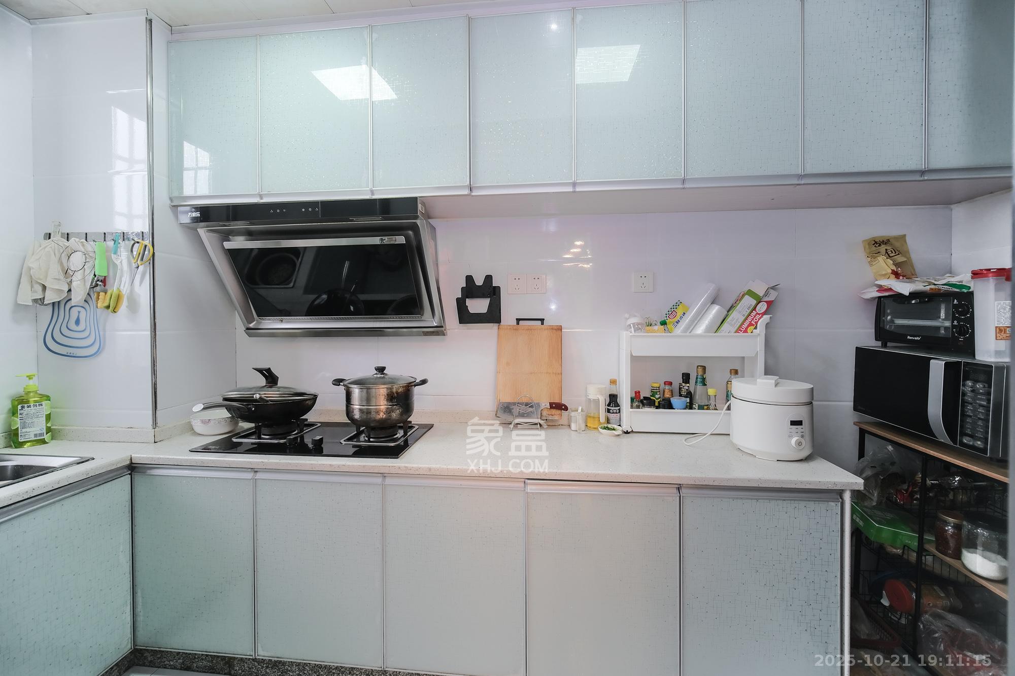 四季星城 2室2厅1卫 59.8万 四季星城 2室2厅1卫 59.8万厨房