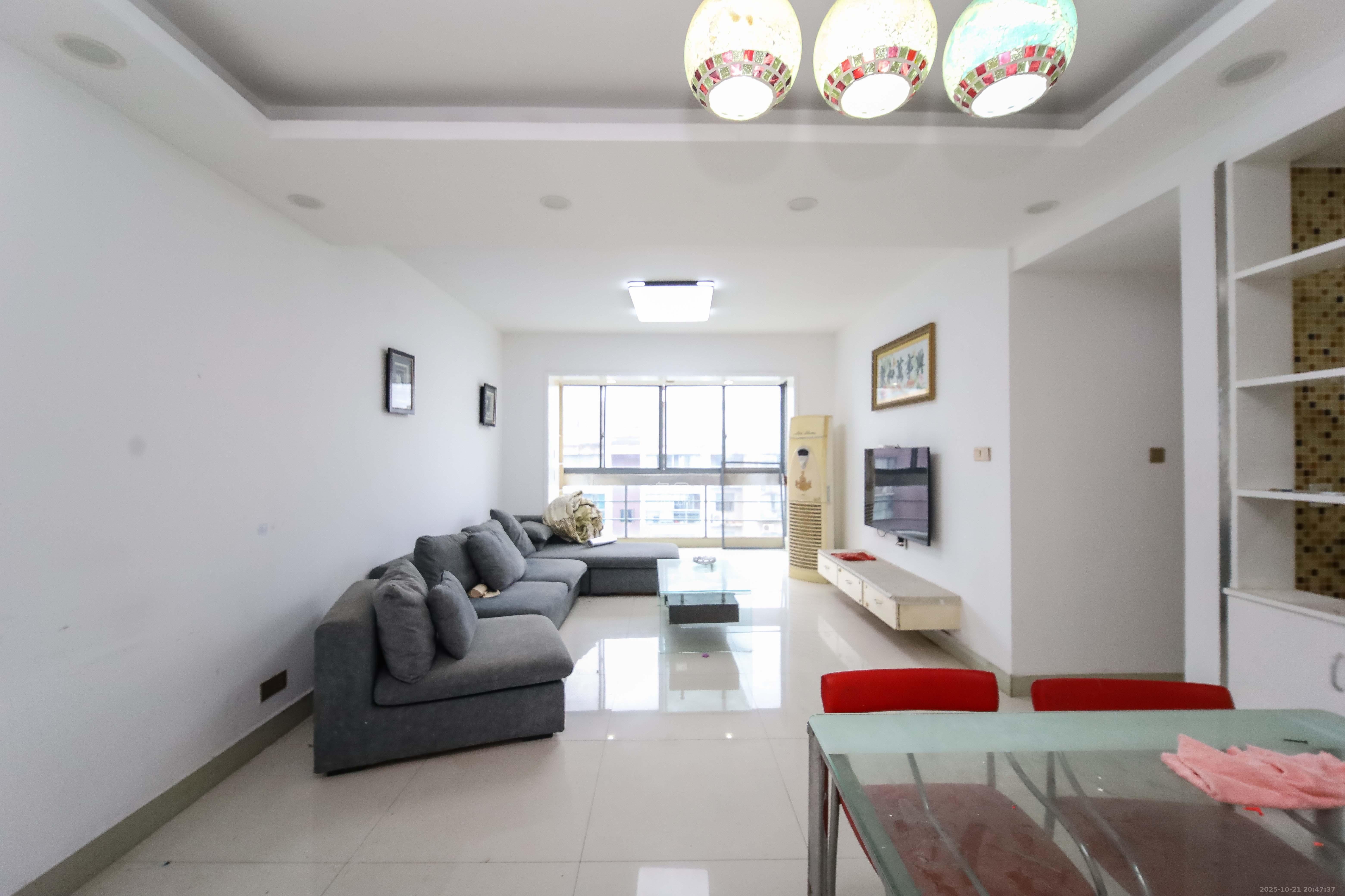 银港水晶城  3室2厅2卫    85.8万