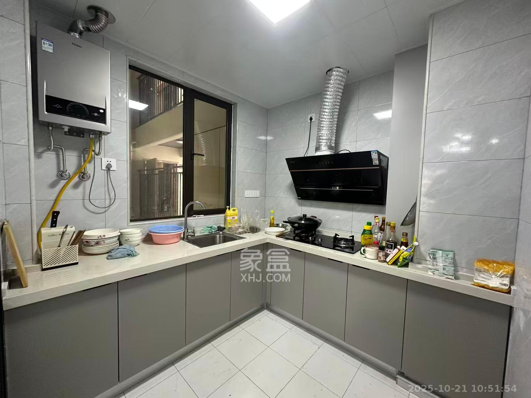 旭辉国悦府  3室2厅2卫    3200.0元/月 旭辉国悦府  3室2厅2卫    3200.0元/月室内图