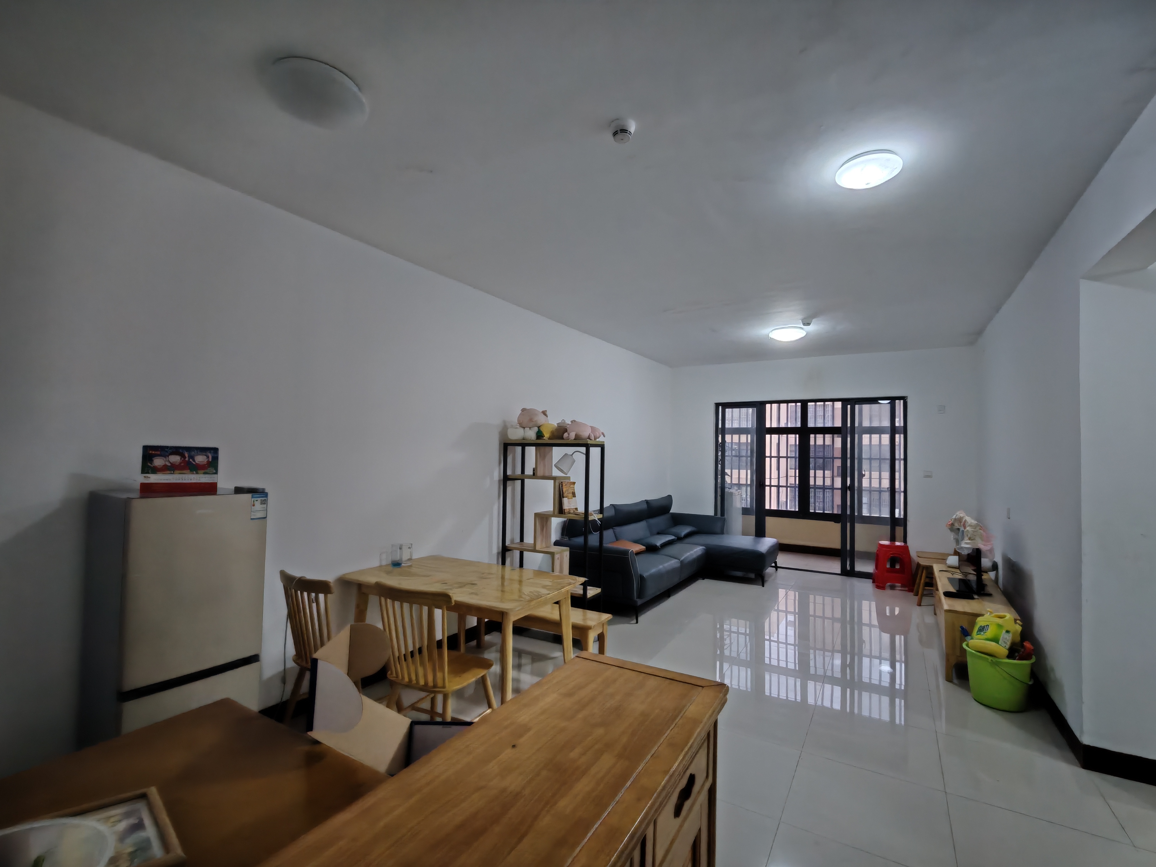 美舍嘉苑一期 3室2厅2卫 2600.0元/月 美舍嘉苑一期 3室2厅2卫 2600.0元/月室内图