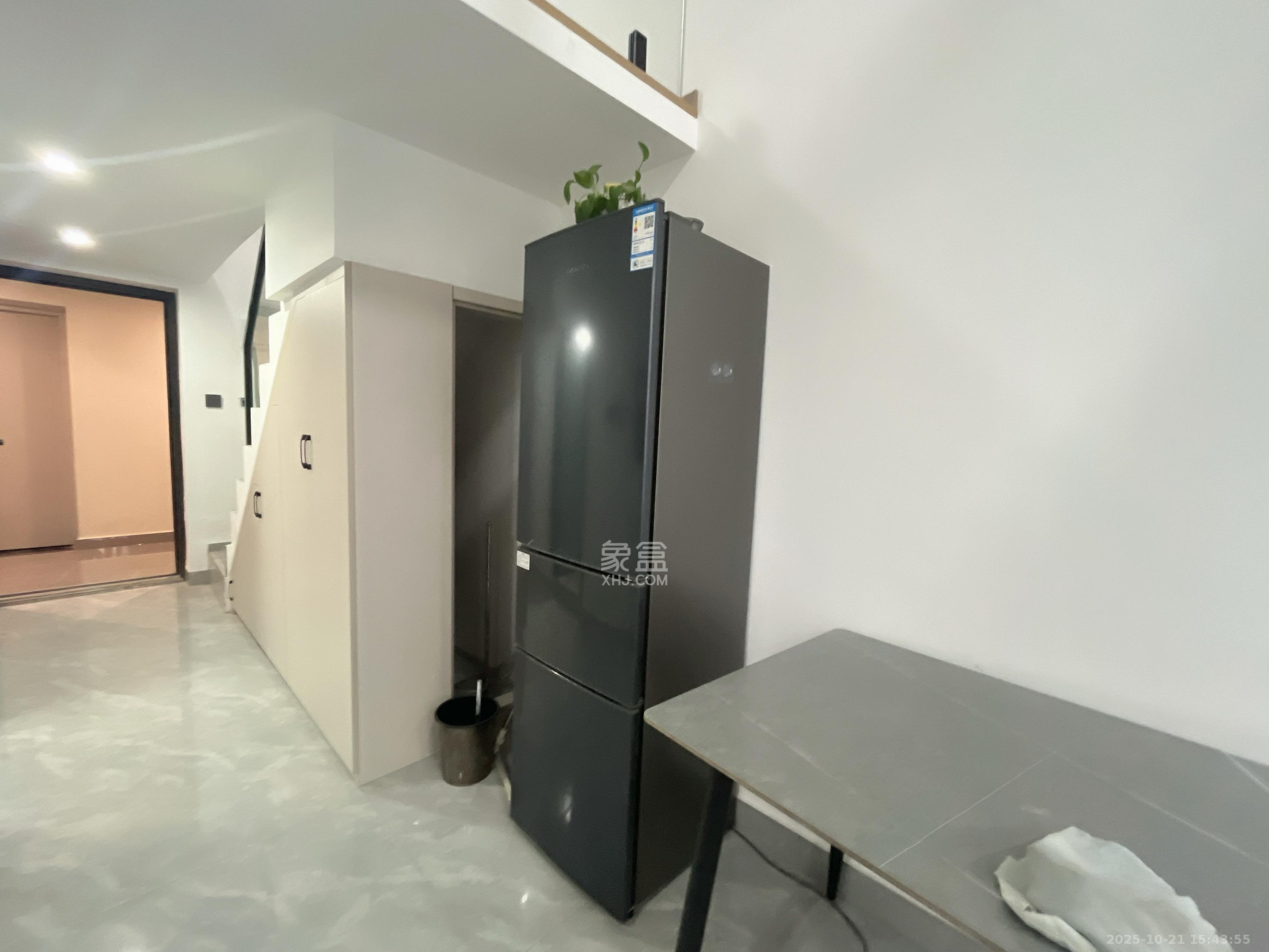 中海阅溪府  2室1厅1卫    2100.0元/月室内图