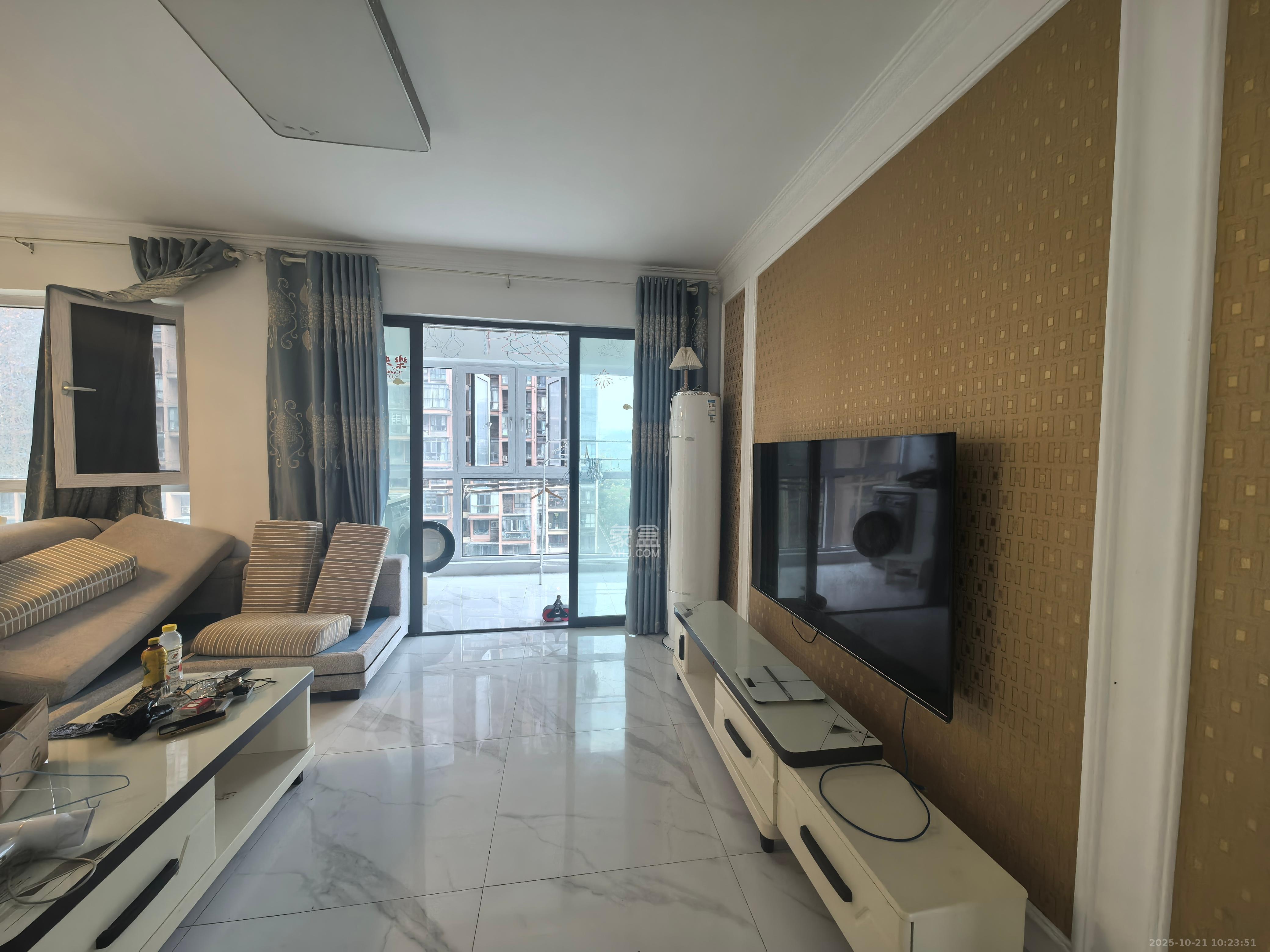 盛世耀凯  3室1厅1卫    2600.0元/月 盛世耀凯  3室1厅1卫    2600.0元/月