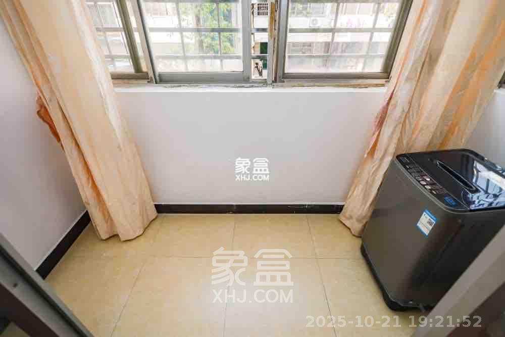 咸嘉新村嘉兴苑  2室2厅1卫    1800.0元/月 咸嘉新村嘉兴苑  2室2厅1卫    1800.0元/月室内图