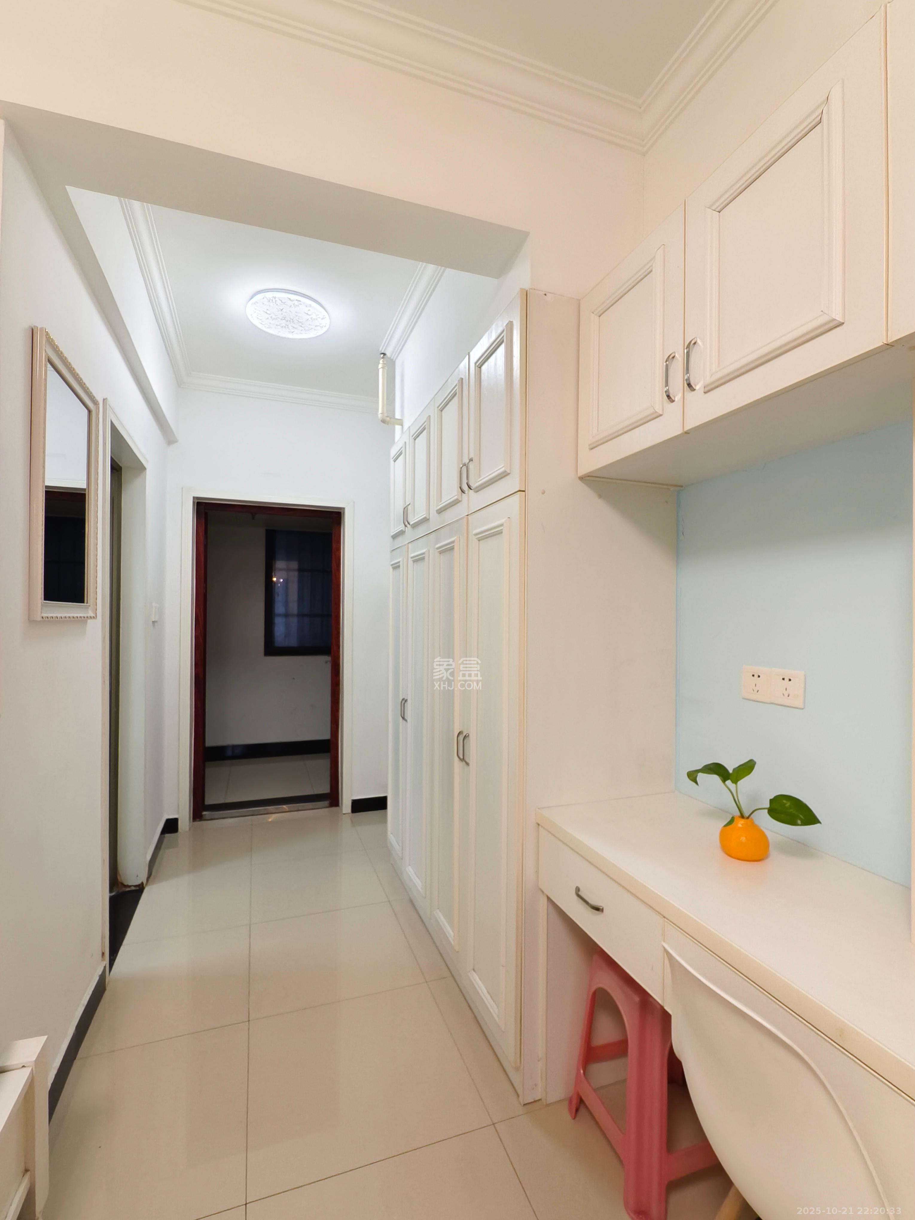 圭塘三小区  1室1厅1卫    1700.0元/月室内图