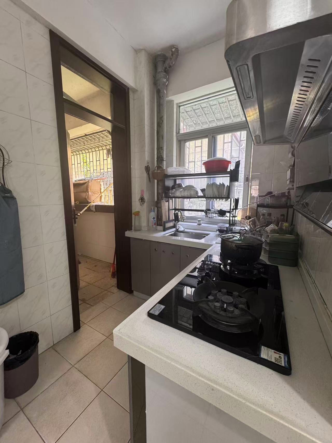 气象局宿舍（海府路60号）  3室2厅1卫    106.0万客厅