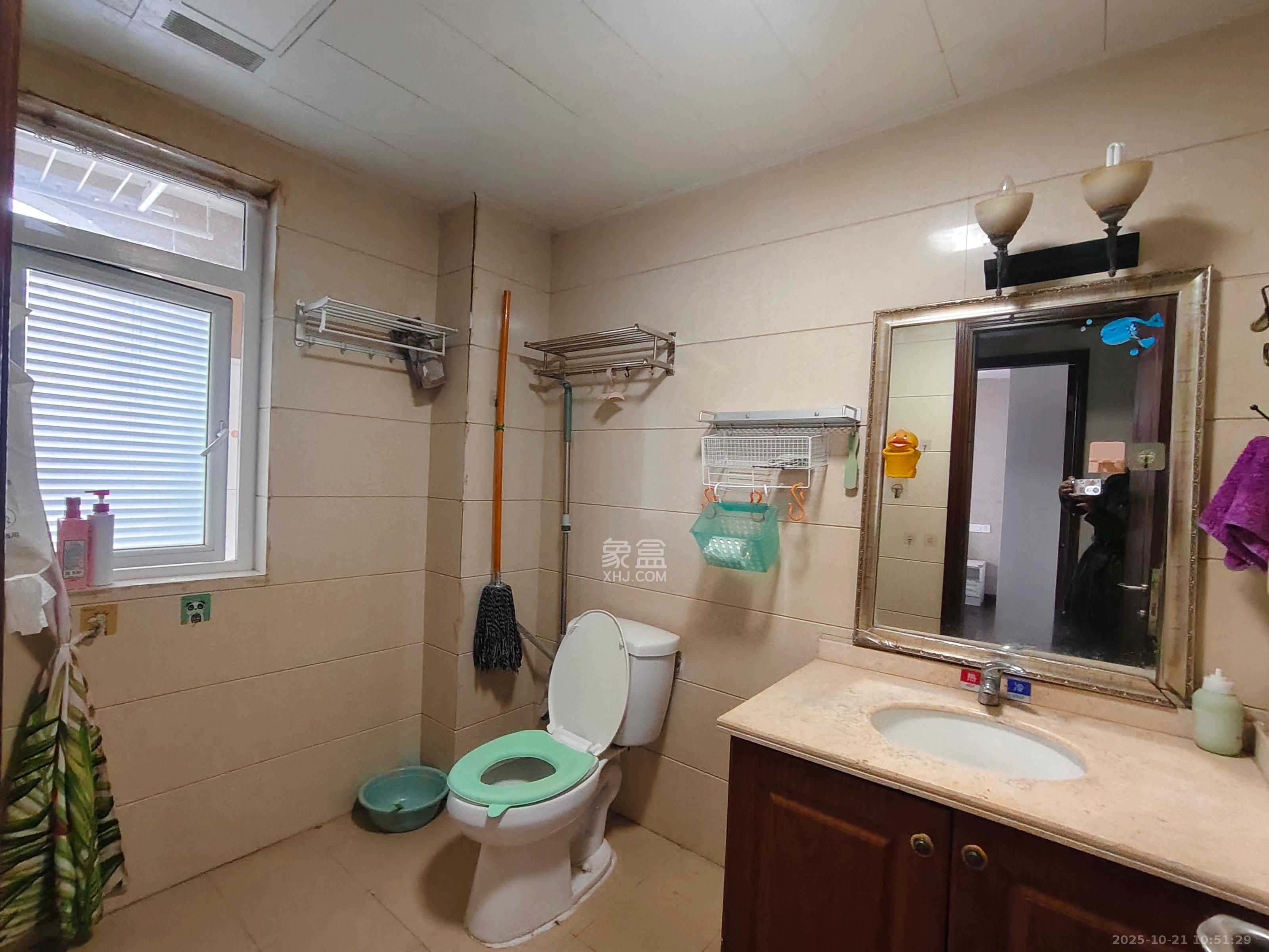 郡原居里  2室2厅1卫    1500.0元/月室内图