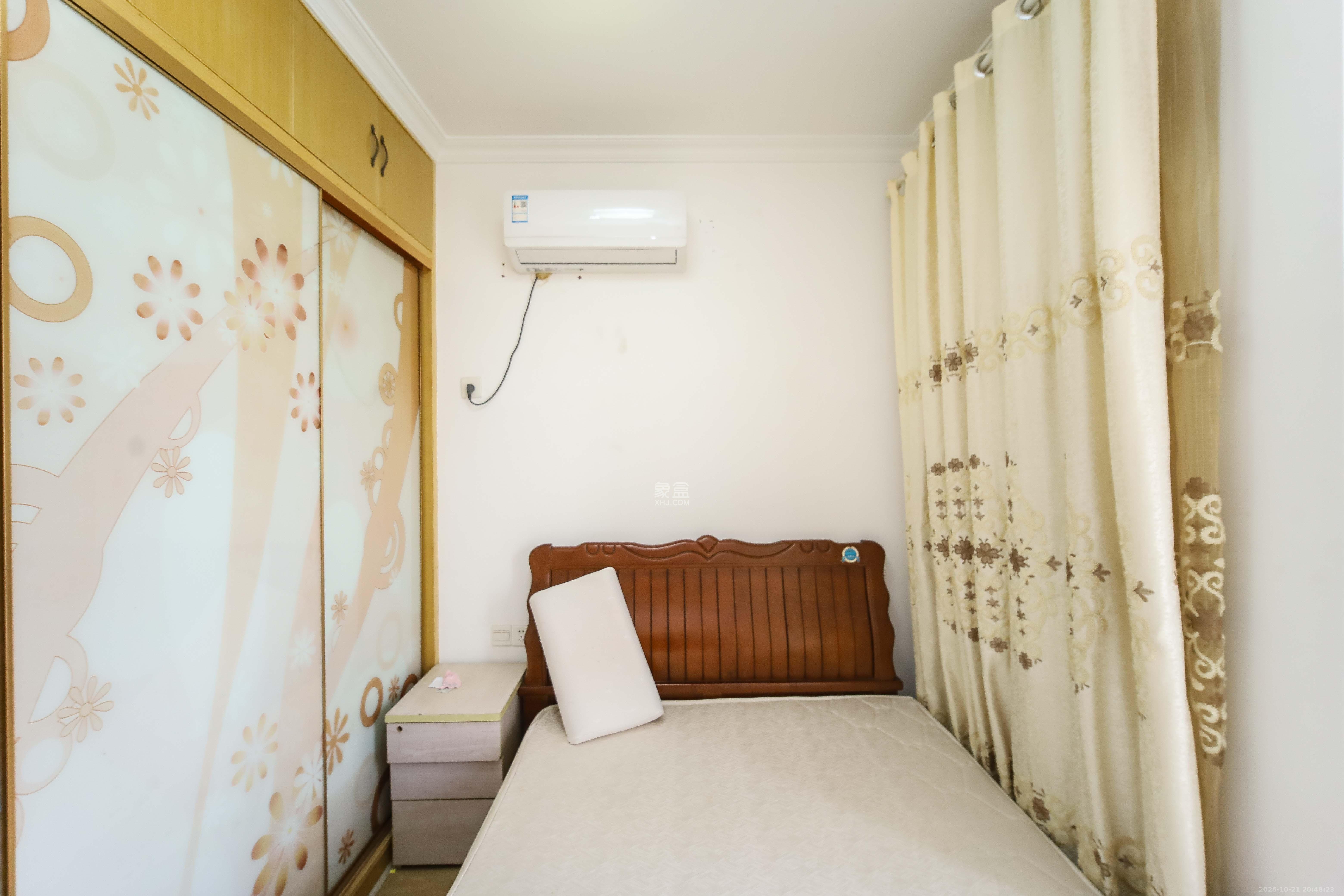 上河国际C区 3室2厅1卫 88.0万 上河国际C区 3室2厅1卫 88.0万卧室