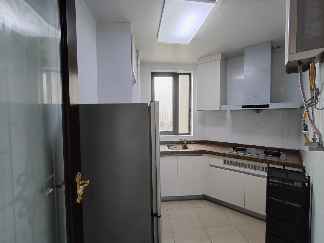 恒大外滩  2室2厅1卫    3000.0元/月 恒大外滩  2室2厅1卫    3000.0元/月室内图