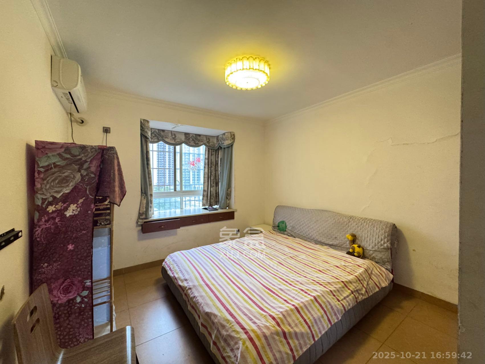 黎郡新宇熙春园  3室2厅2卫    2200.0元/月室内图