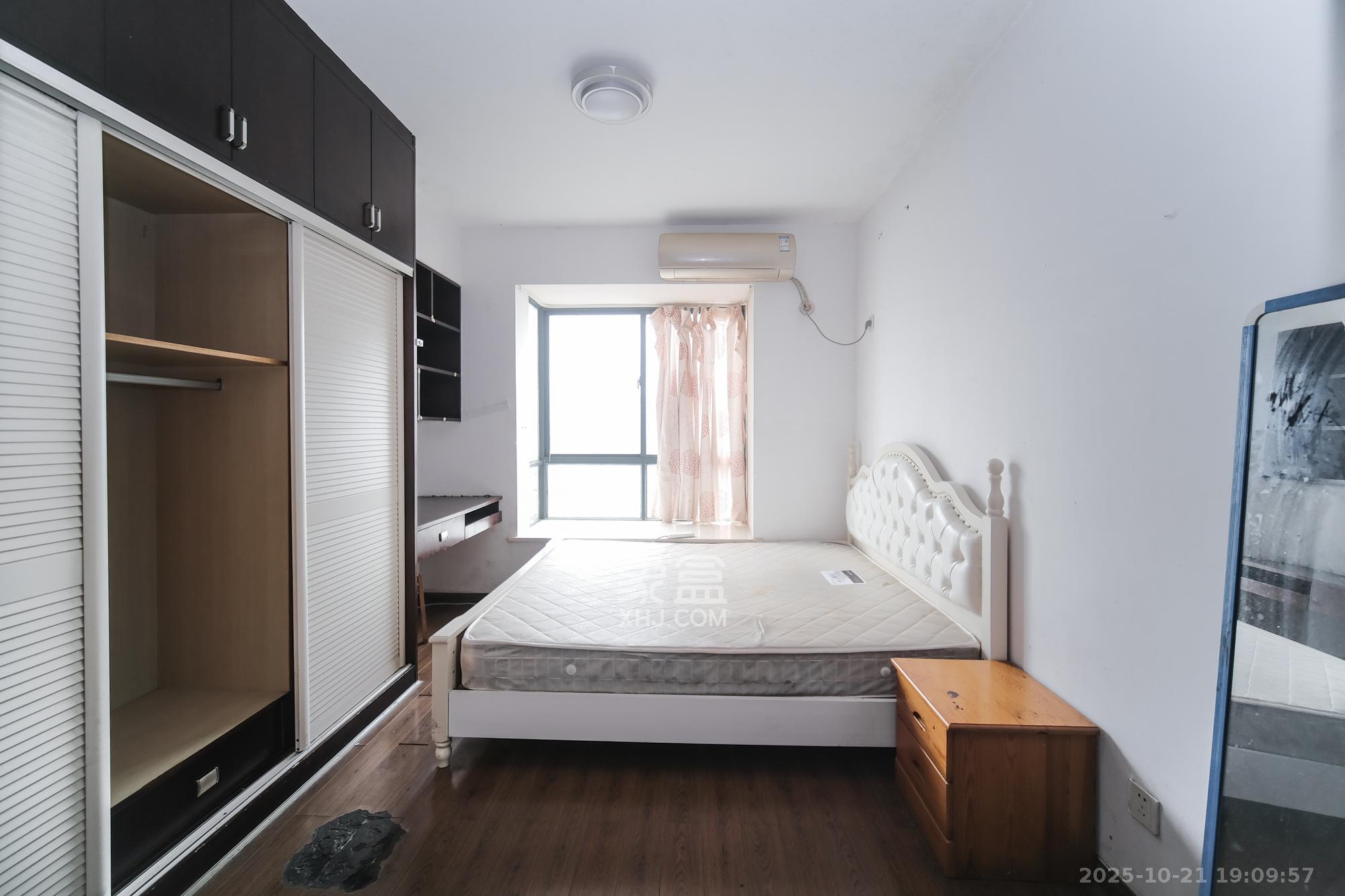 圆梦完美生活  3室2厅2卫    69.8万卧室