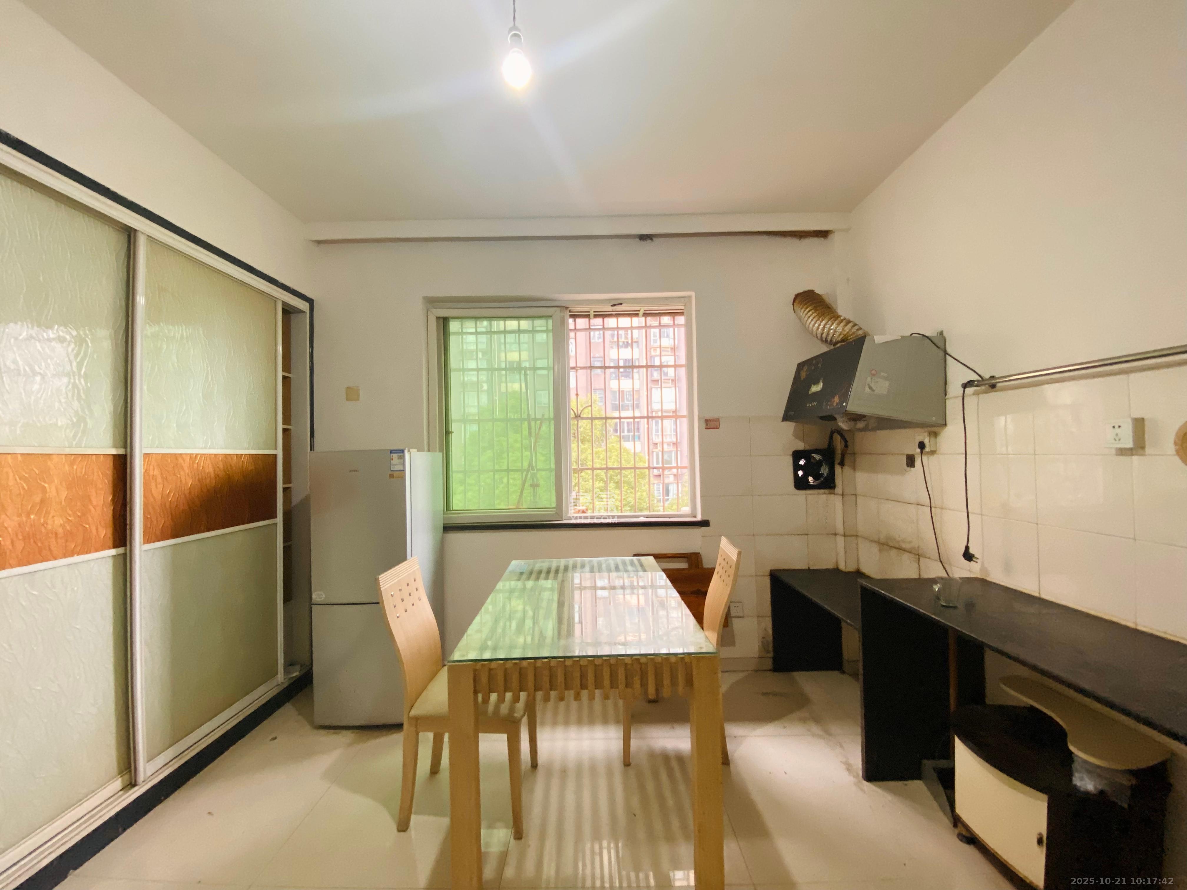 五一新村安置小区(永定社区、永兴社区、永祥社区)  2室1厅1卫    1500.0元/月 五一新村安置小区(永定社区、永兴社区、永祥社区)  2室1厅1卫    1500.0元/月室内图