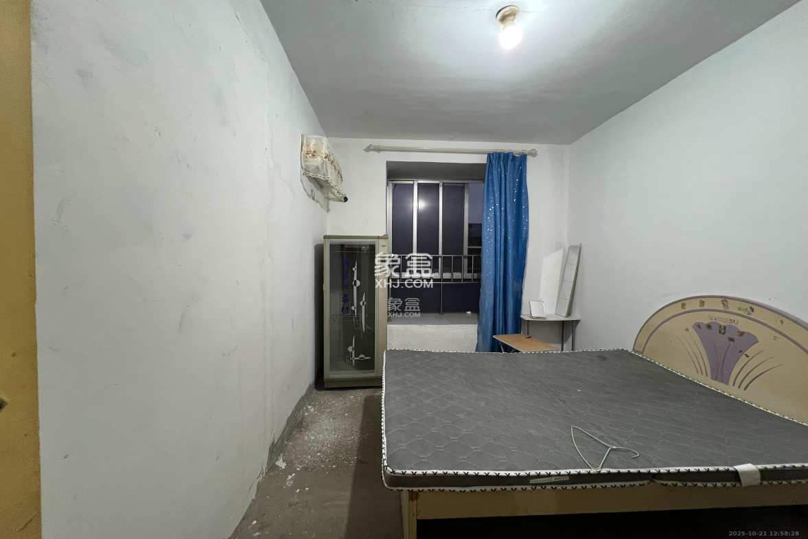 龙福小区  2室1厅1卫    1000.0元/月 龙福小区  2室1厅1卫    1000.0元/月室内图