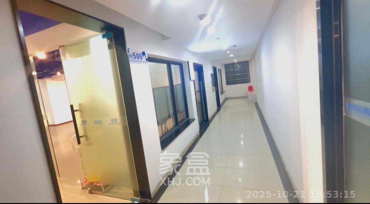 红树湾  1室2厅1卫    5800.0元/月室内图