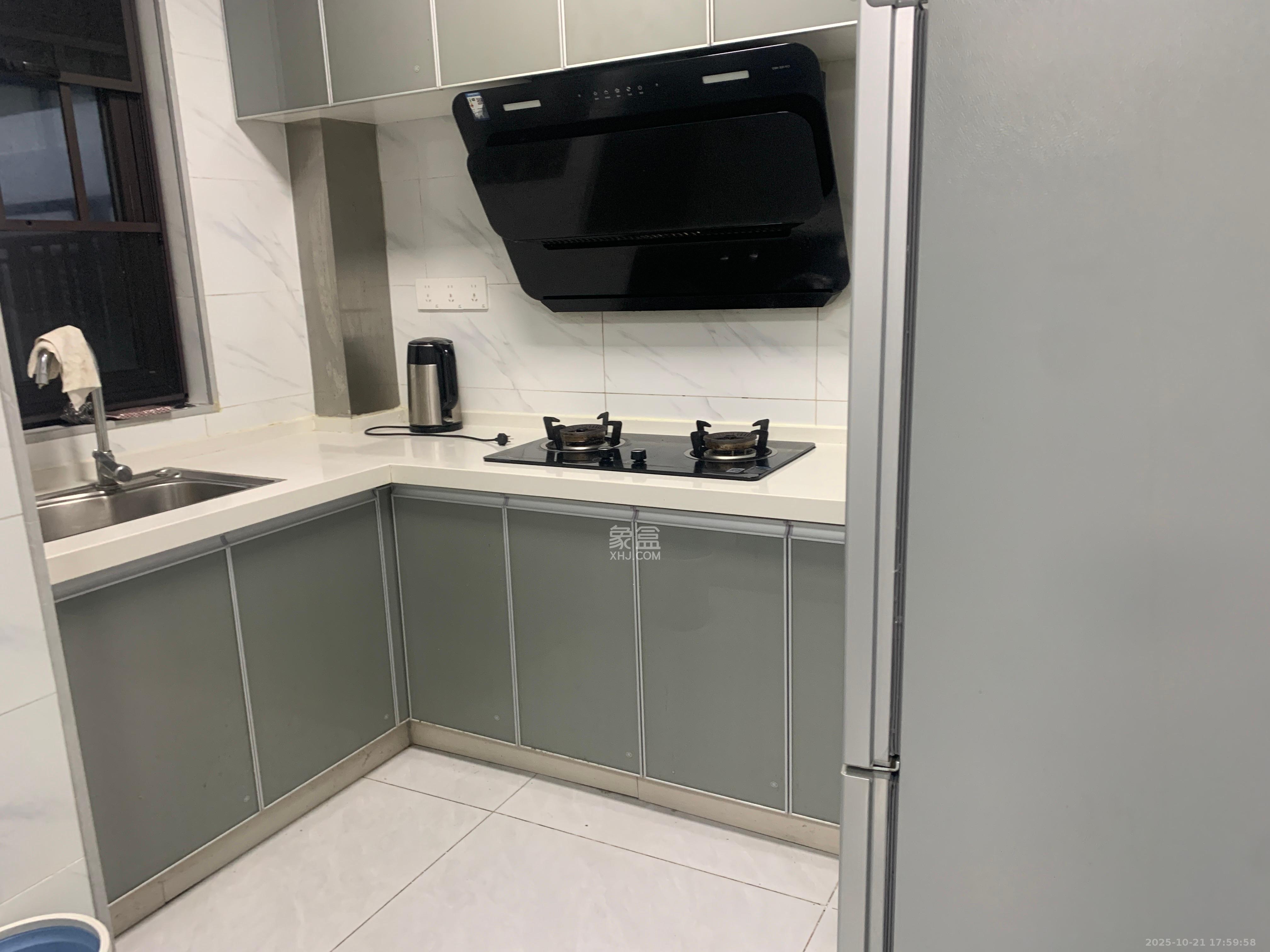 远洋红星天铂一期  3室2厅2卫    2600.0元/月室内图